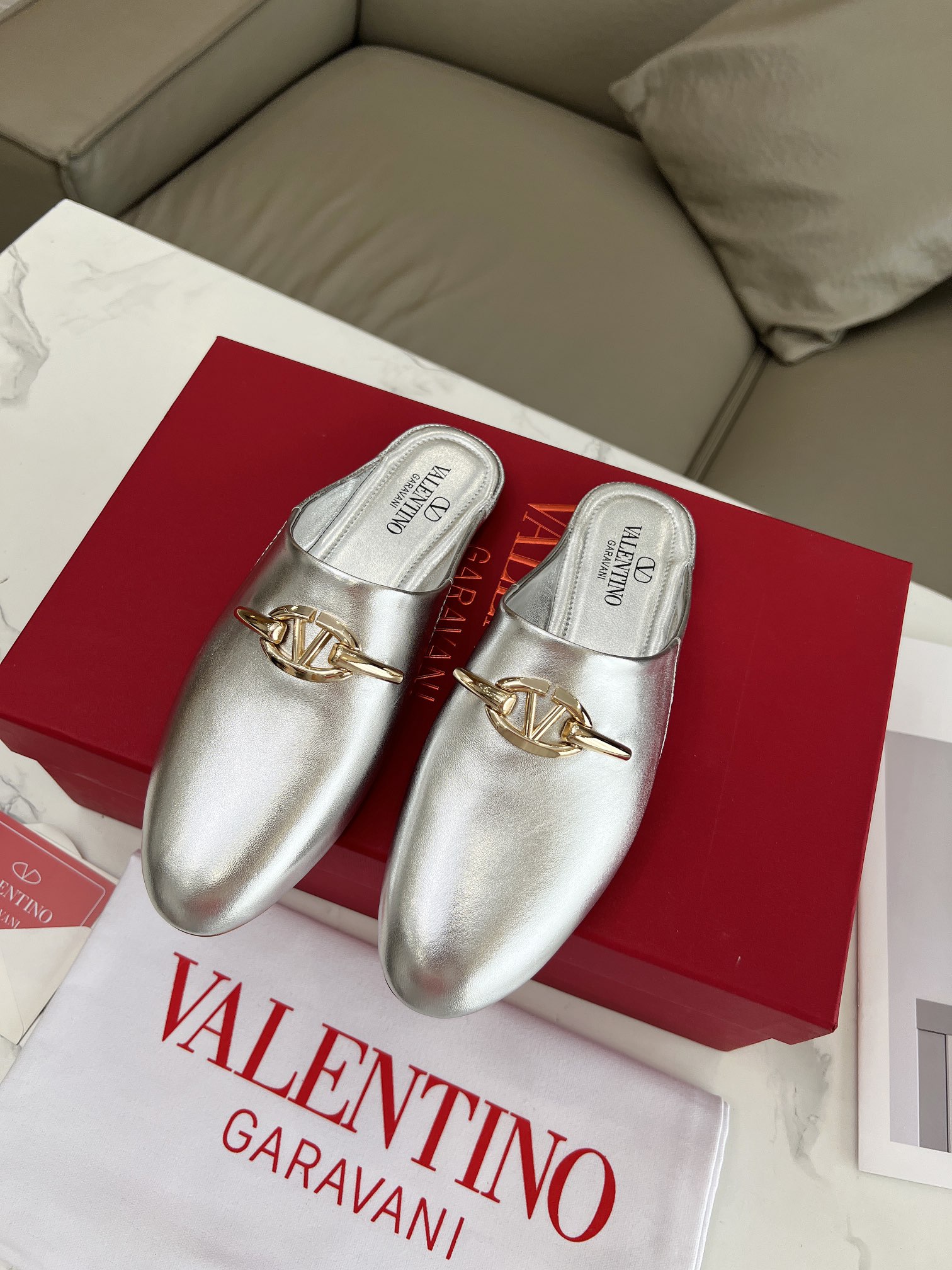 Valentino Garavani Gold VLogo Chain Detail Smooth Leather Pointed Flat Mules Slides - KAIROO