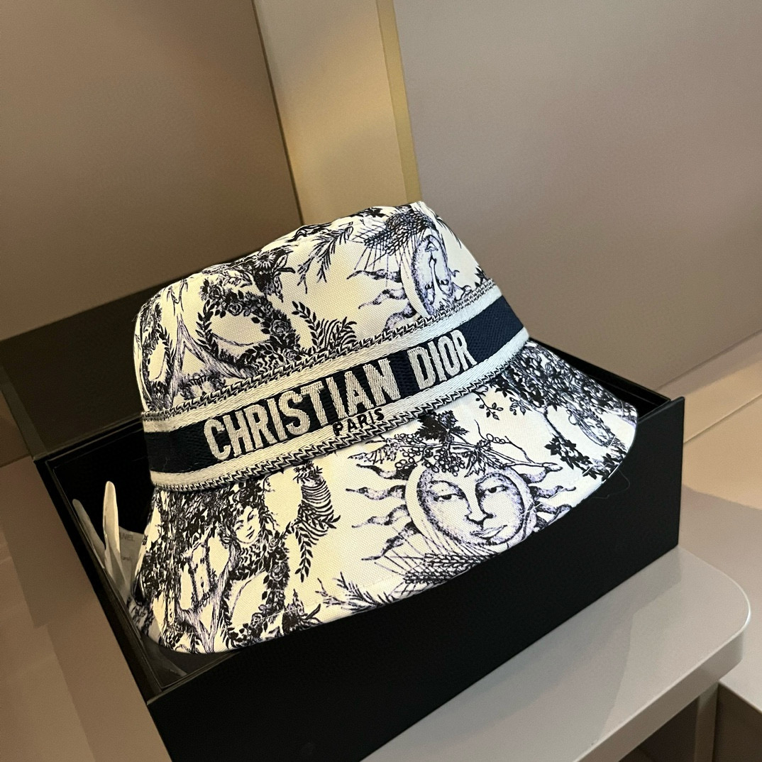 Dior Classic Bucket Hat