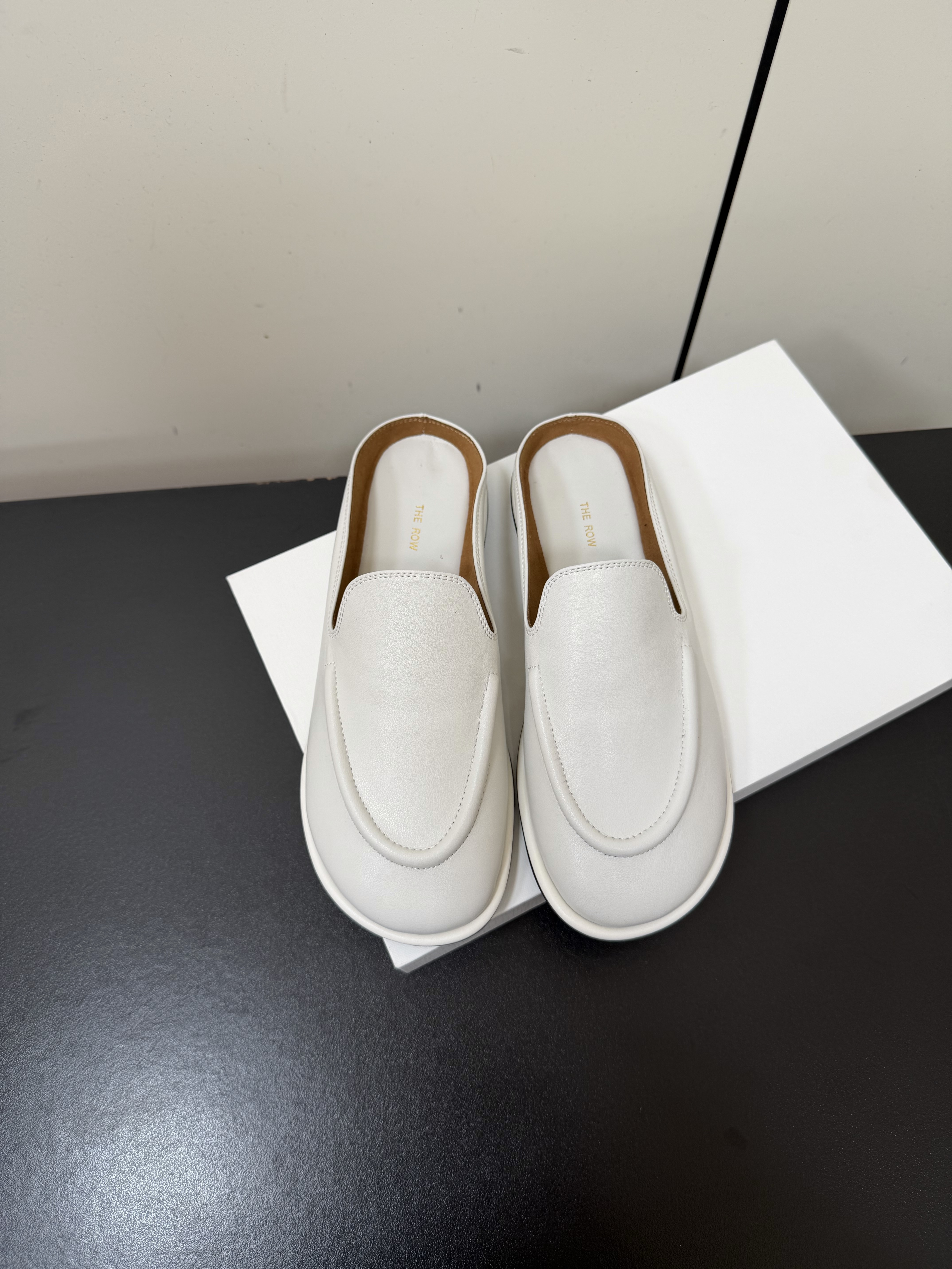 The Row Classic  Leather Mule