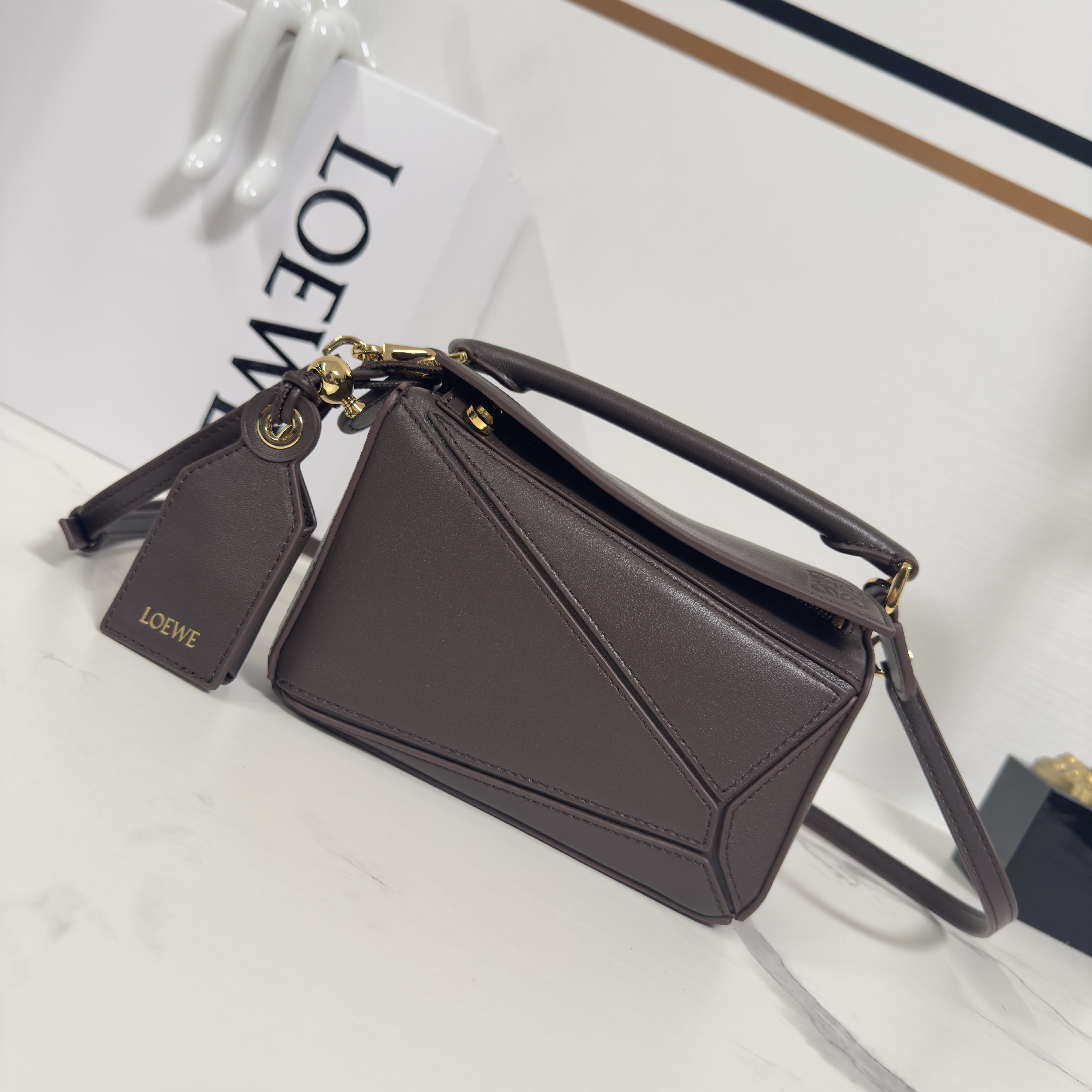 Loewe Mini Featherlight Puzzle bag in nappa lambskin-Dark brown