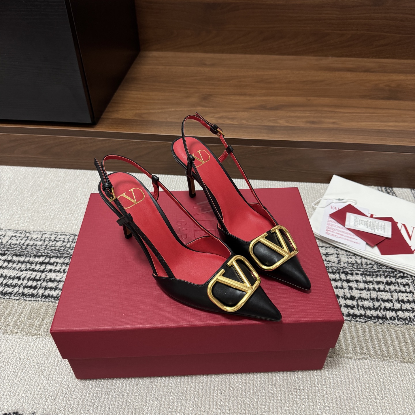 Valentino Vlogo Signature Slingback
