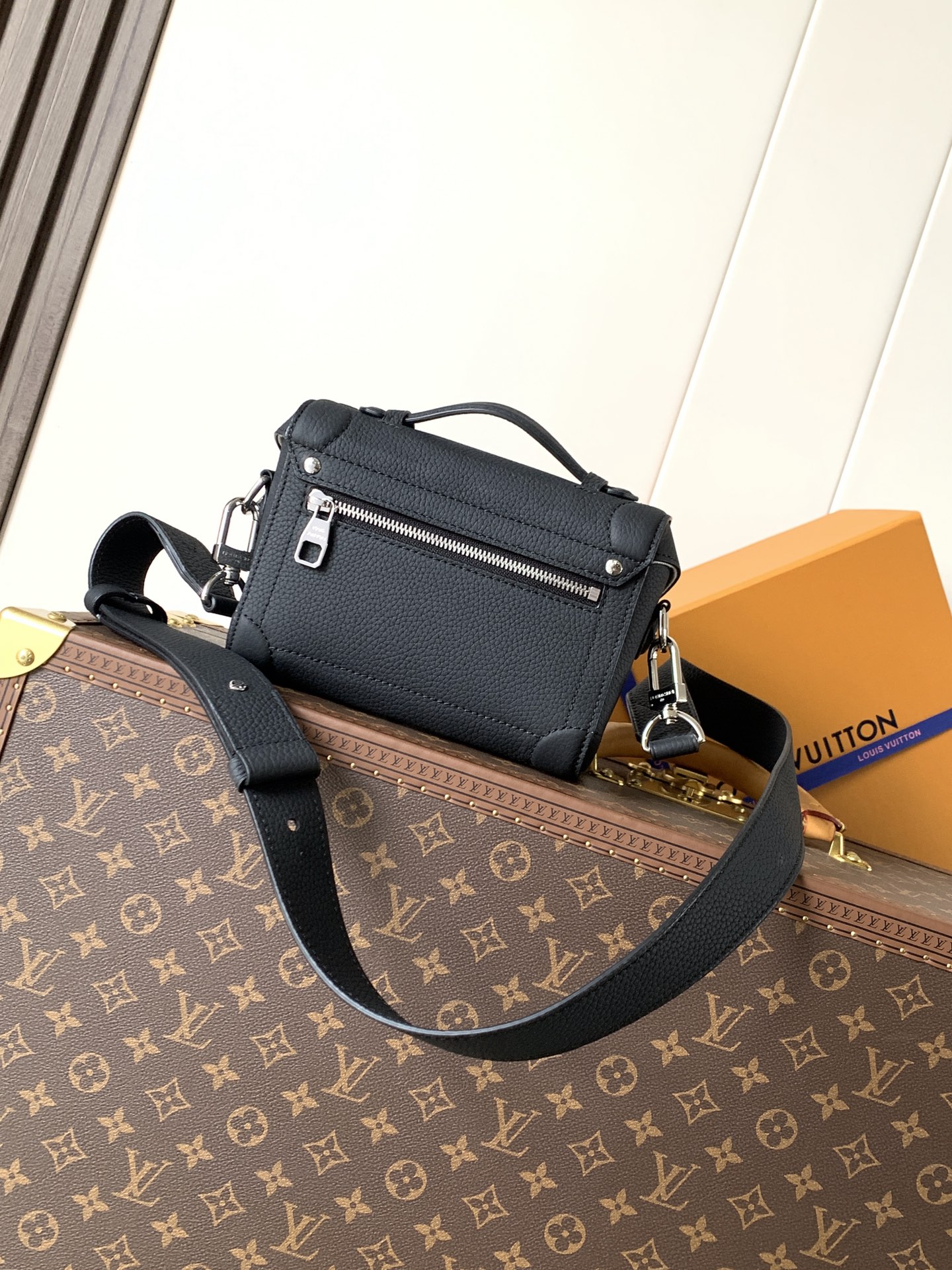 Louis Vuitton Soul Trunk handbag