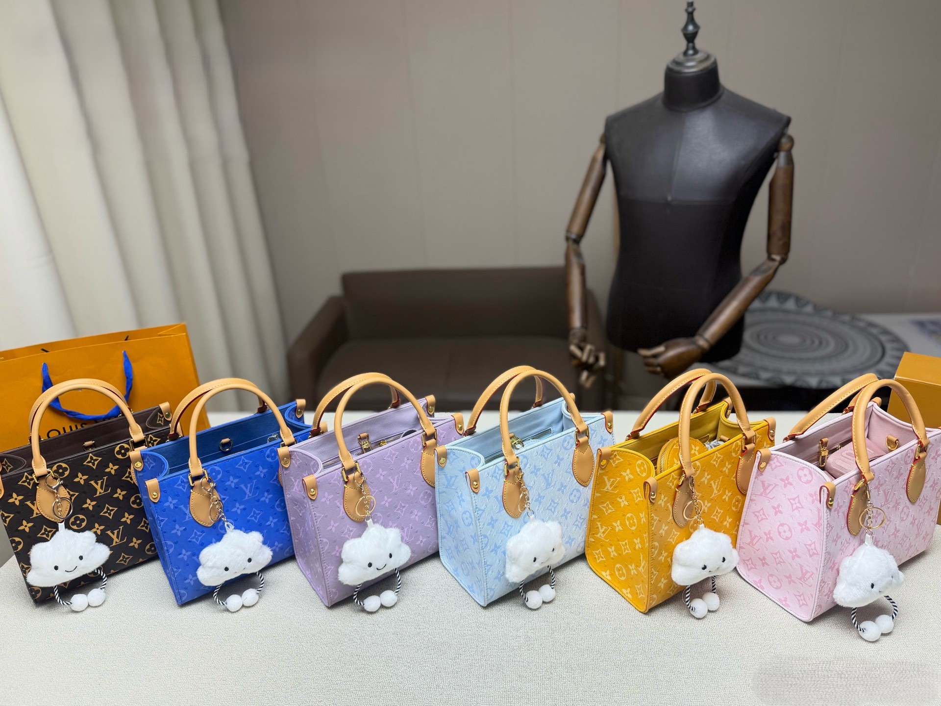 Louis Vuitton LV OnTheGo PM Ostrich Embossed Monogram Leather Top Handle Shoulder Bag With Coin Purse - KAIROO