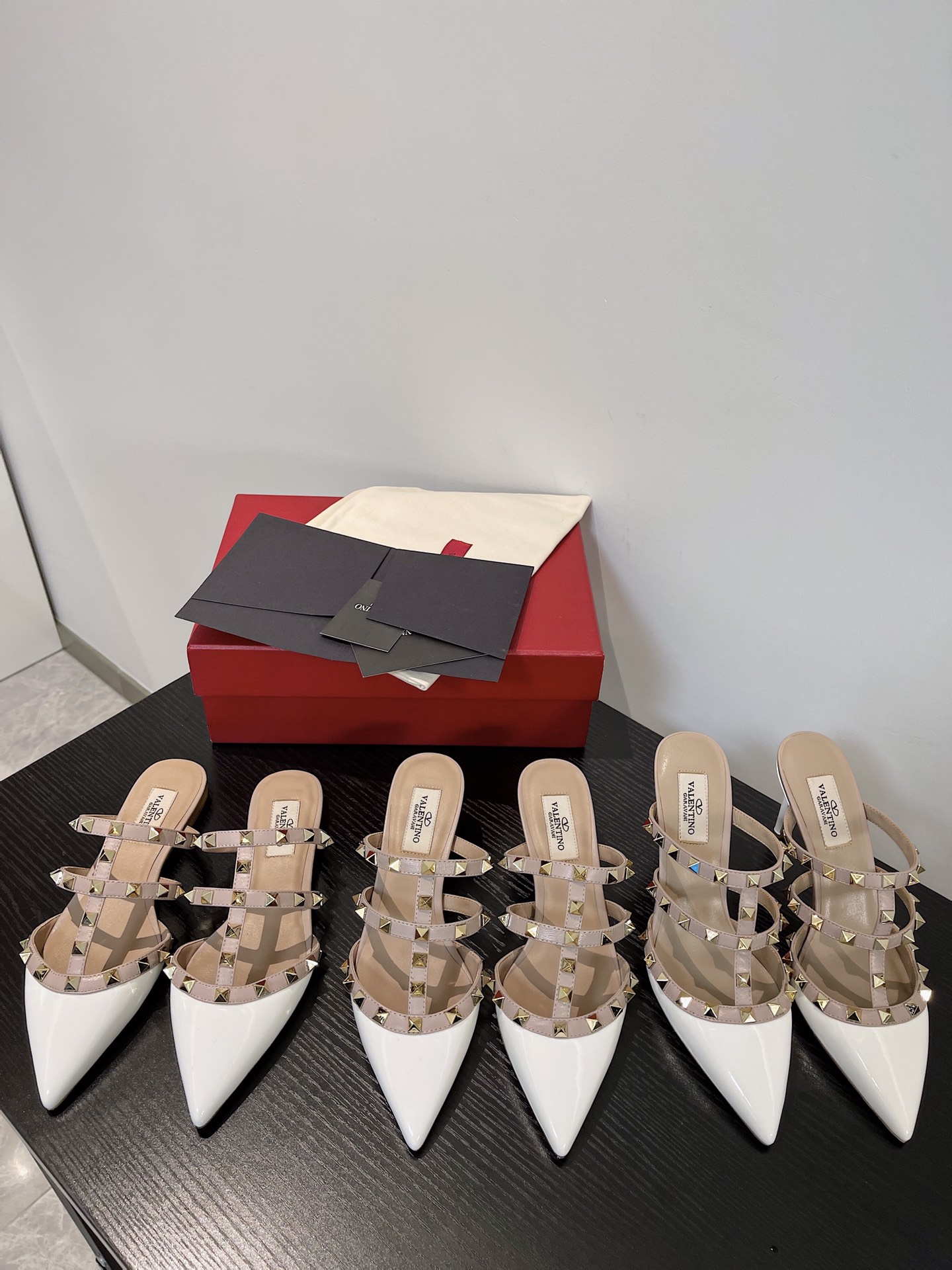 Valentino Garavani White Pointed Toe Rockstud Patent Leather Flats &  Heels Mules Sandals - KAIROO