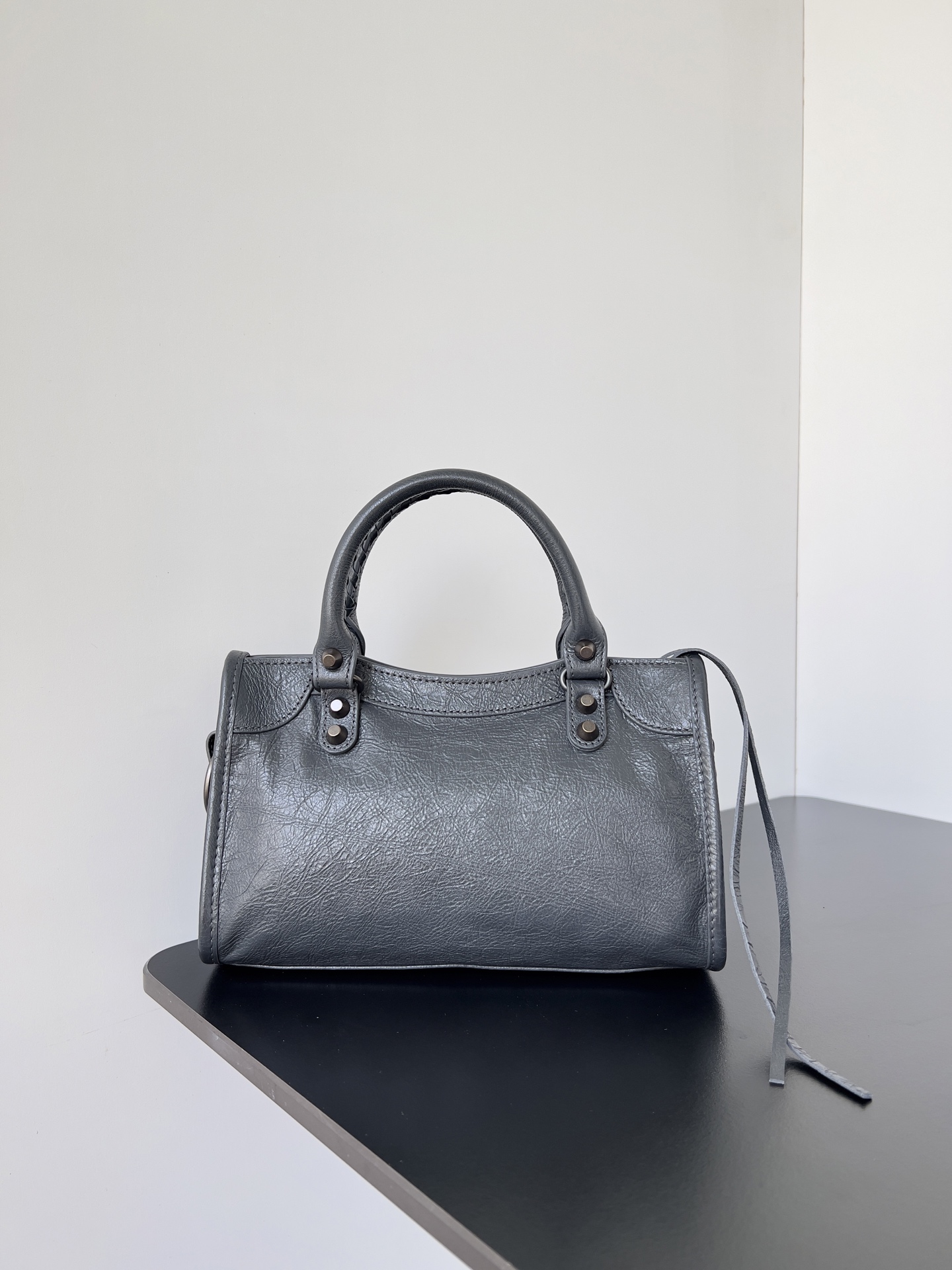𝐁alenciaga Le City Bag Small in Dark Grey Lambskin