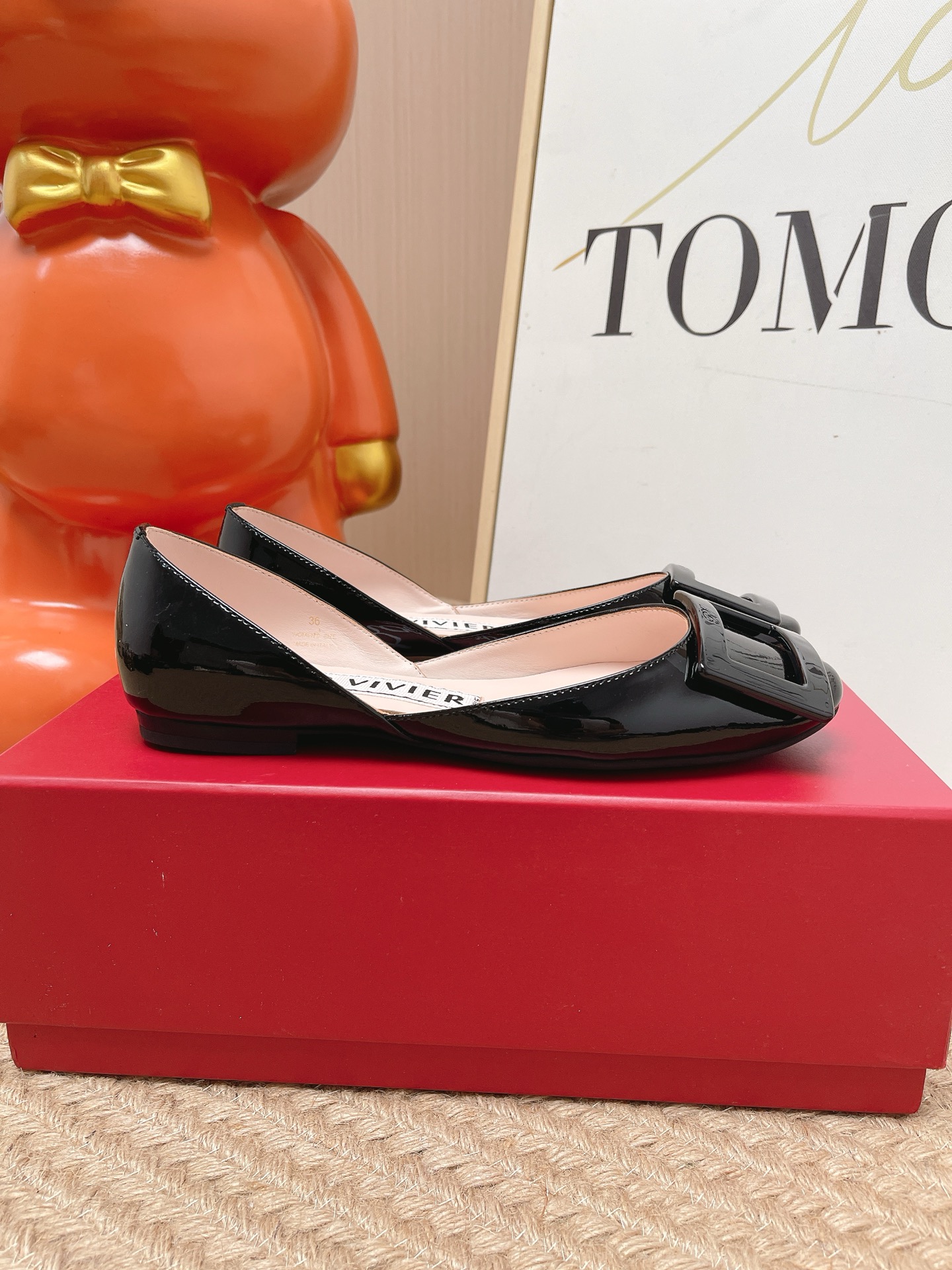 Roger Vivier Rose Shiny Leather Ballet Flat