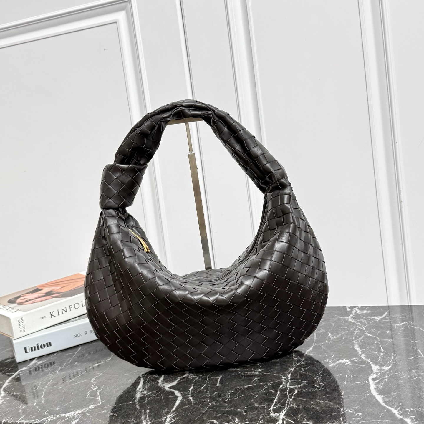 Bottega Fondant Intrecciato Leather Medium Jodie Bag 48cm