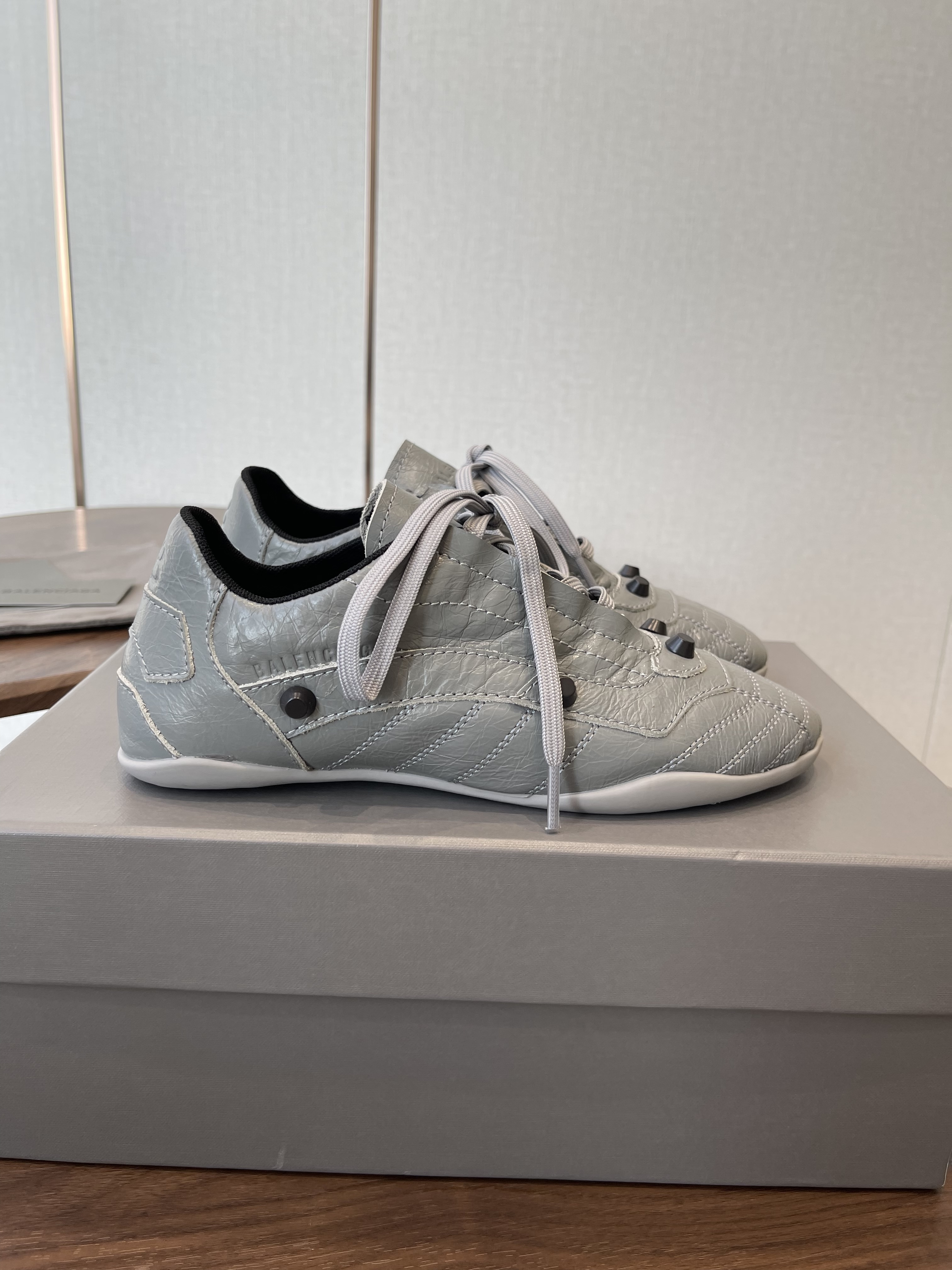 Balenciaga Le City Leather Unisex Sneaker