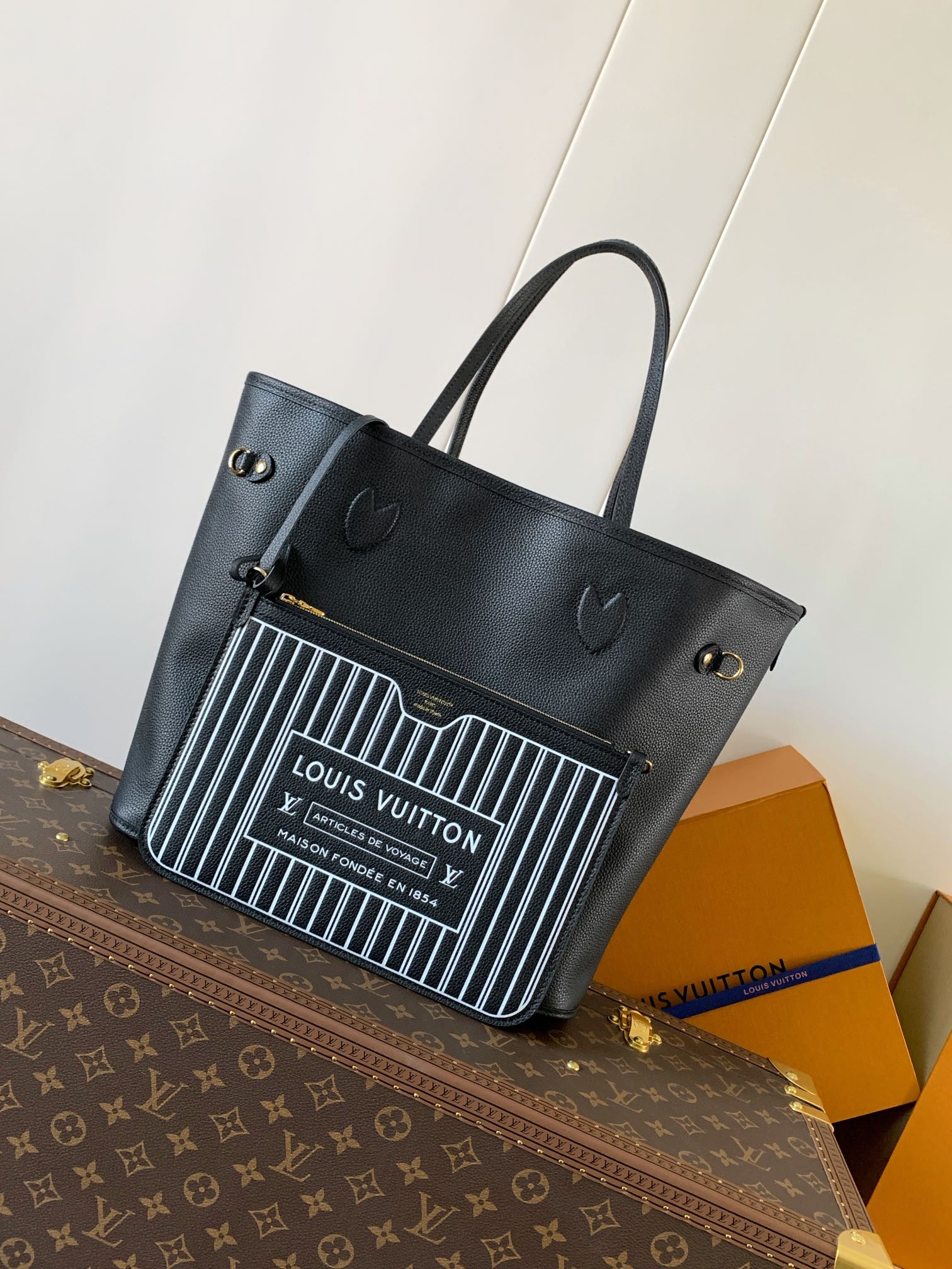 M28351 Neverfull Inside Out MM Handbag