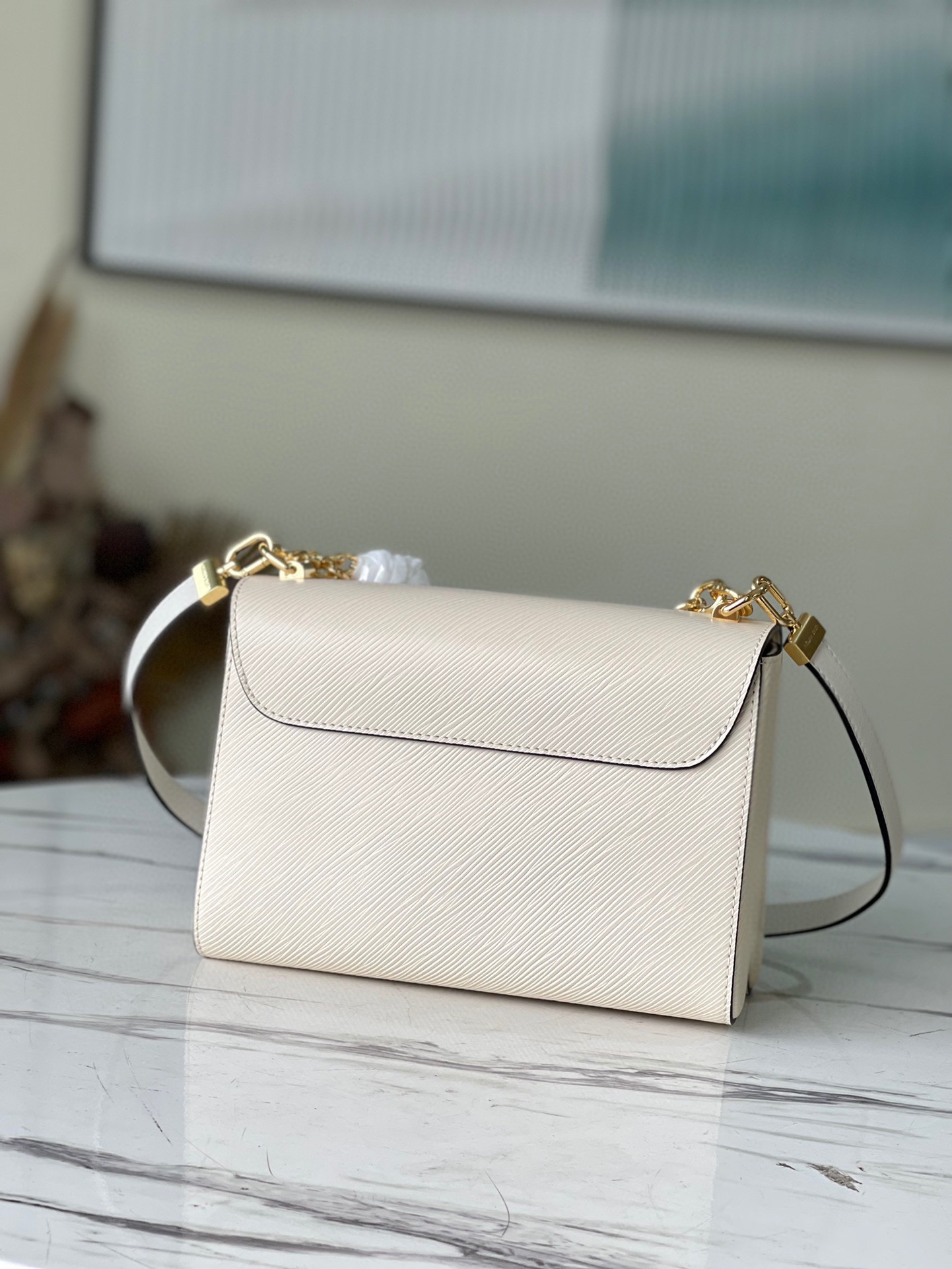Louis Vuitton LV Twist MM M59403