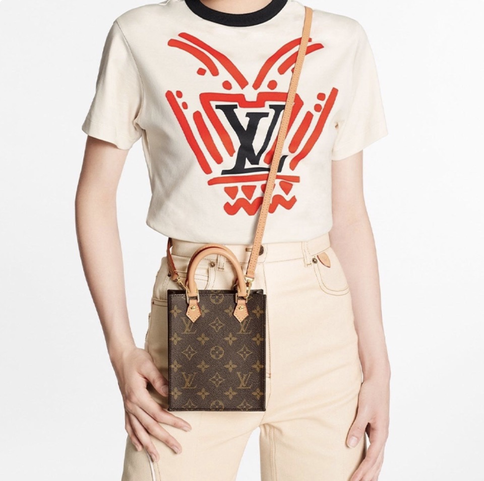 Louis Vuitton LV Petit Sac Plat