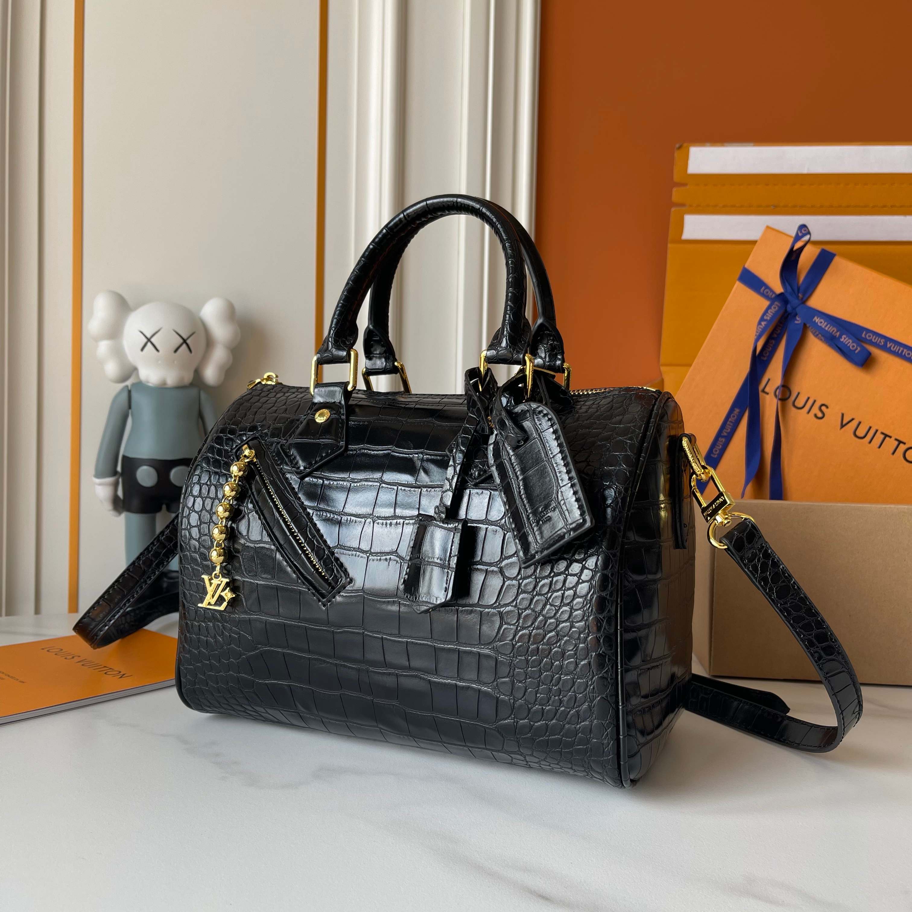 Louis Vuitton LV Speedy 25/30 Gloss Black Crocodile Embossed Leather Slanted Zip Boston Top Handle Bag - KAIROO