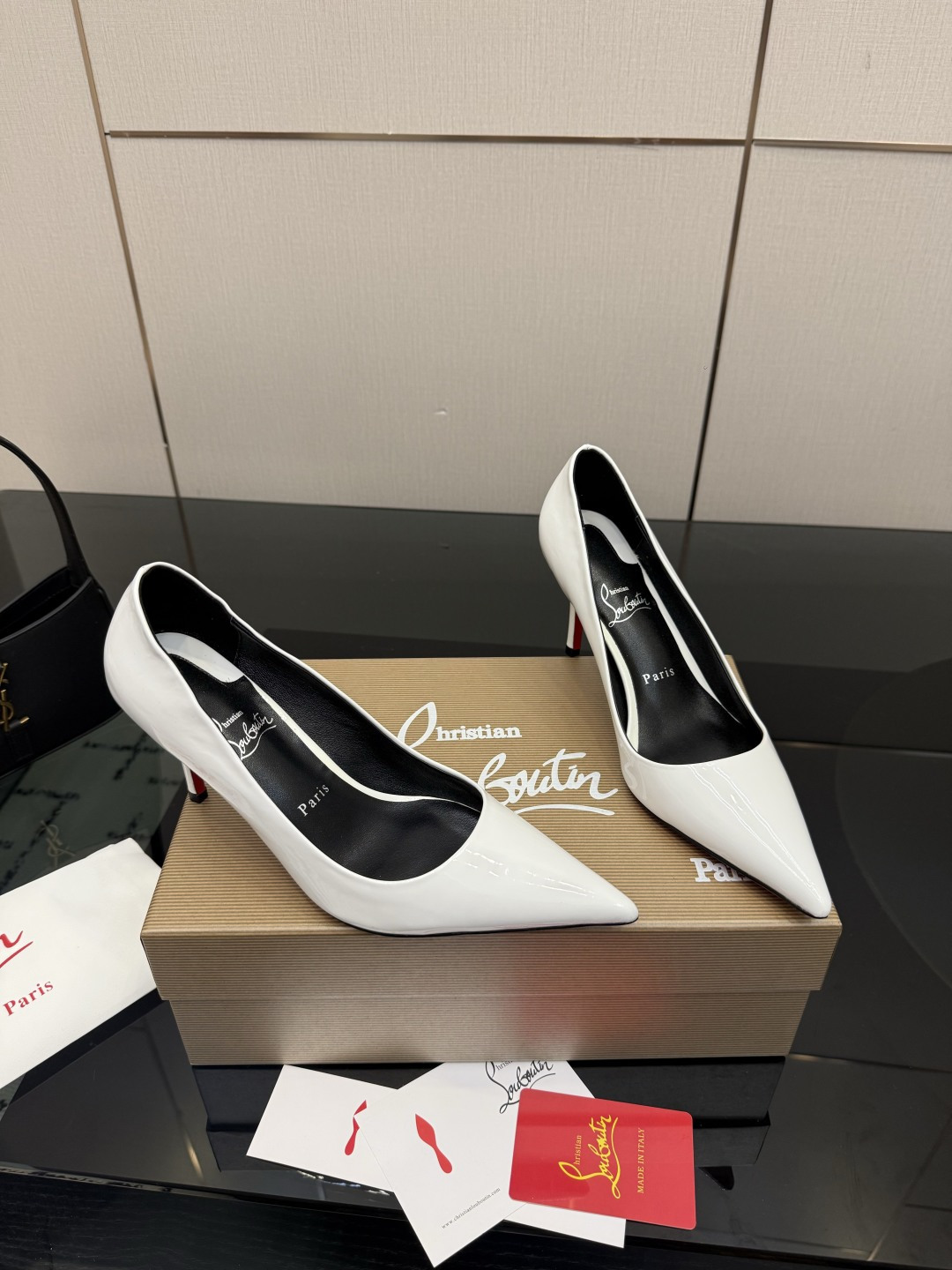 Christian Louboutin New shiny leather Pump
