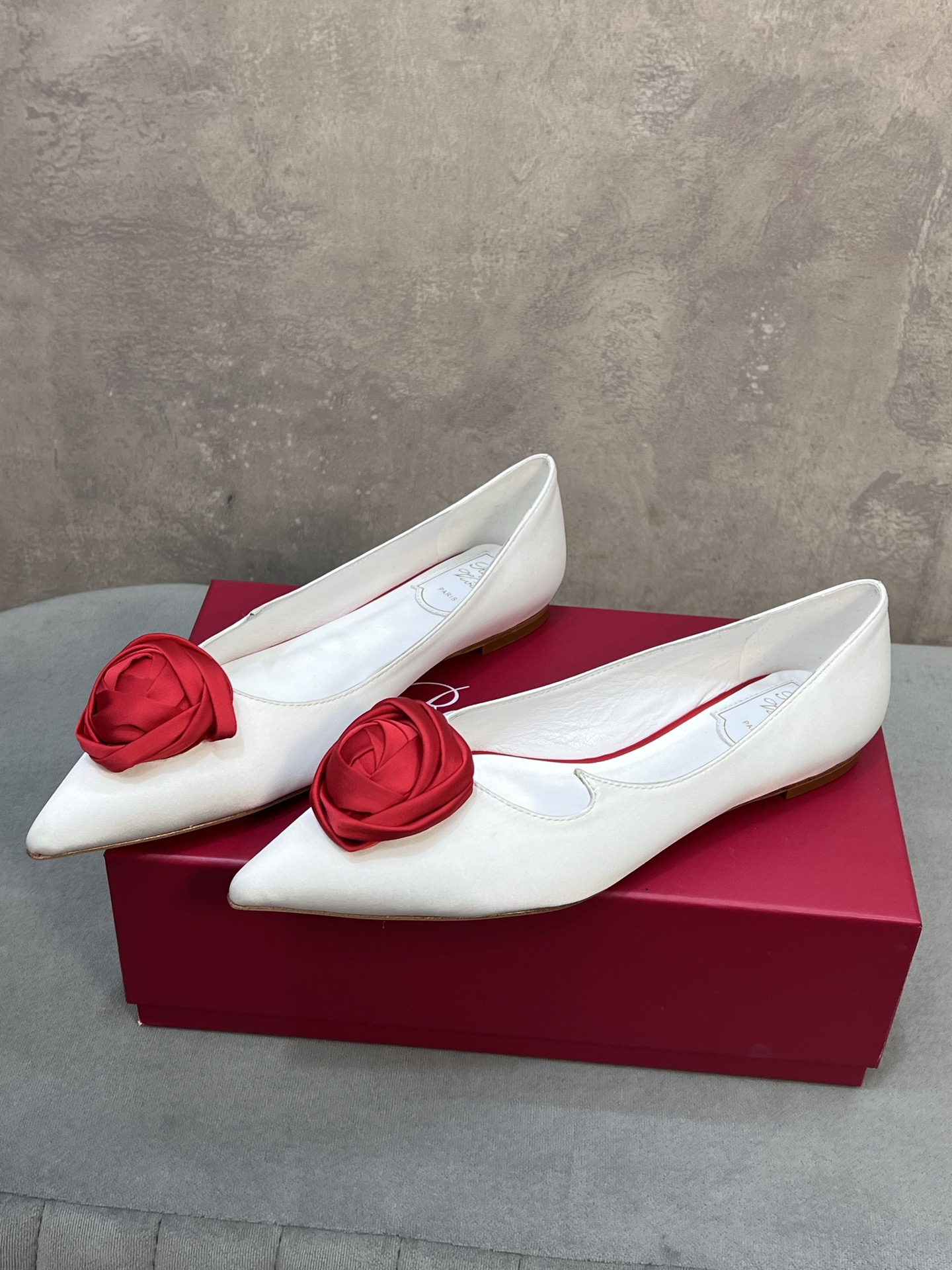 Roger Vivier Rose Vivier Lace Ballet Flat