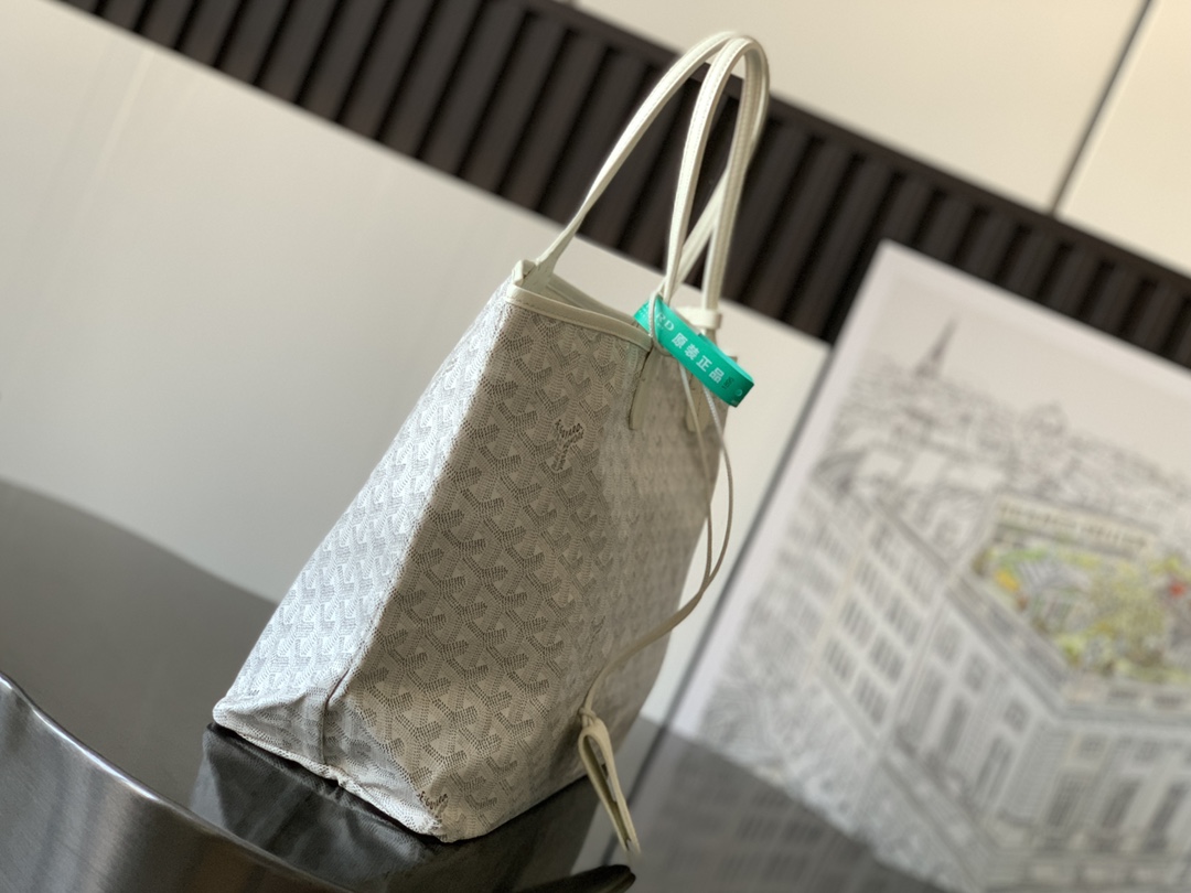 Goyard Saint Louis PM Tote in White