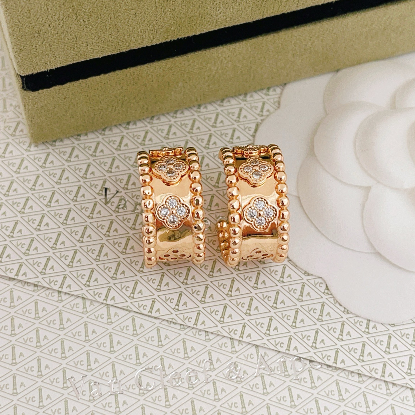 Van Cleef & Arpels Fashion Earrings