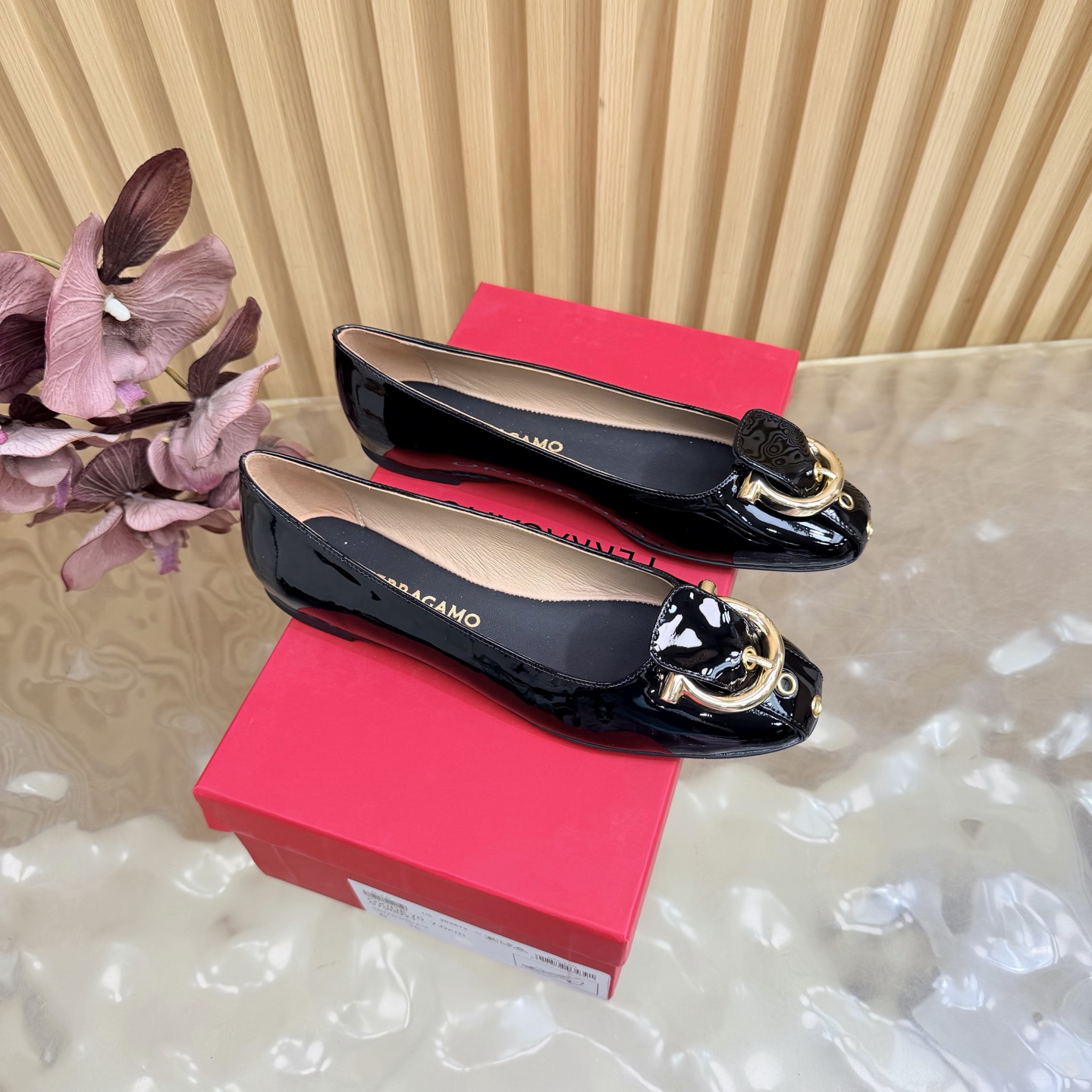 Ferragamo Gancini Leather Ballet Flat