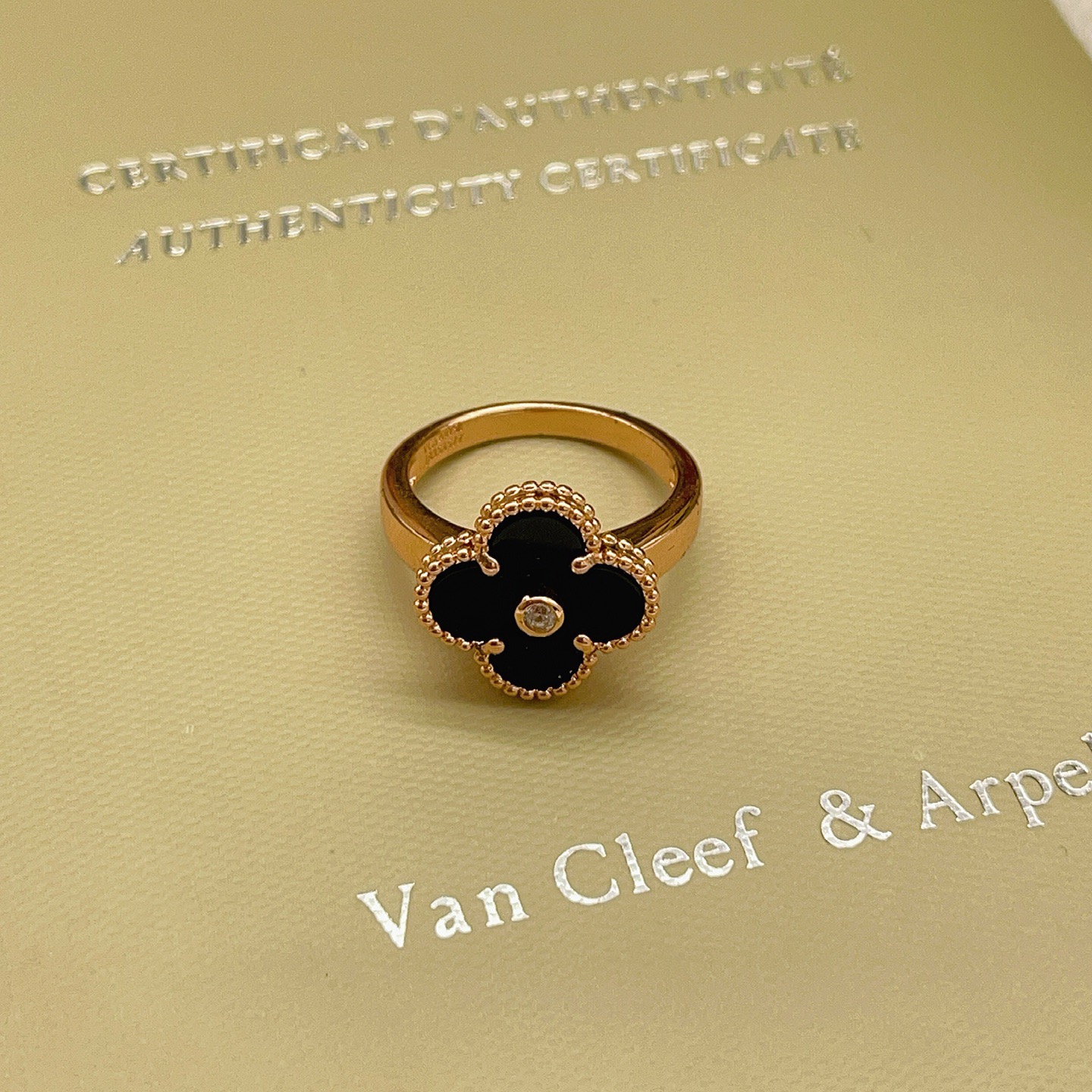 Van Cleef Fashion Ring