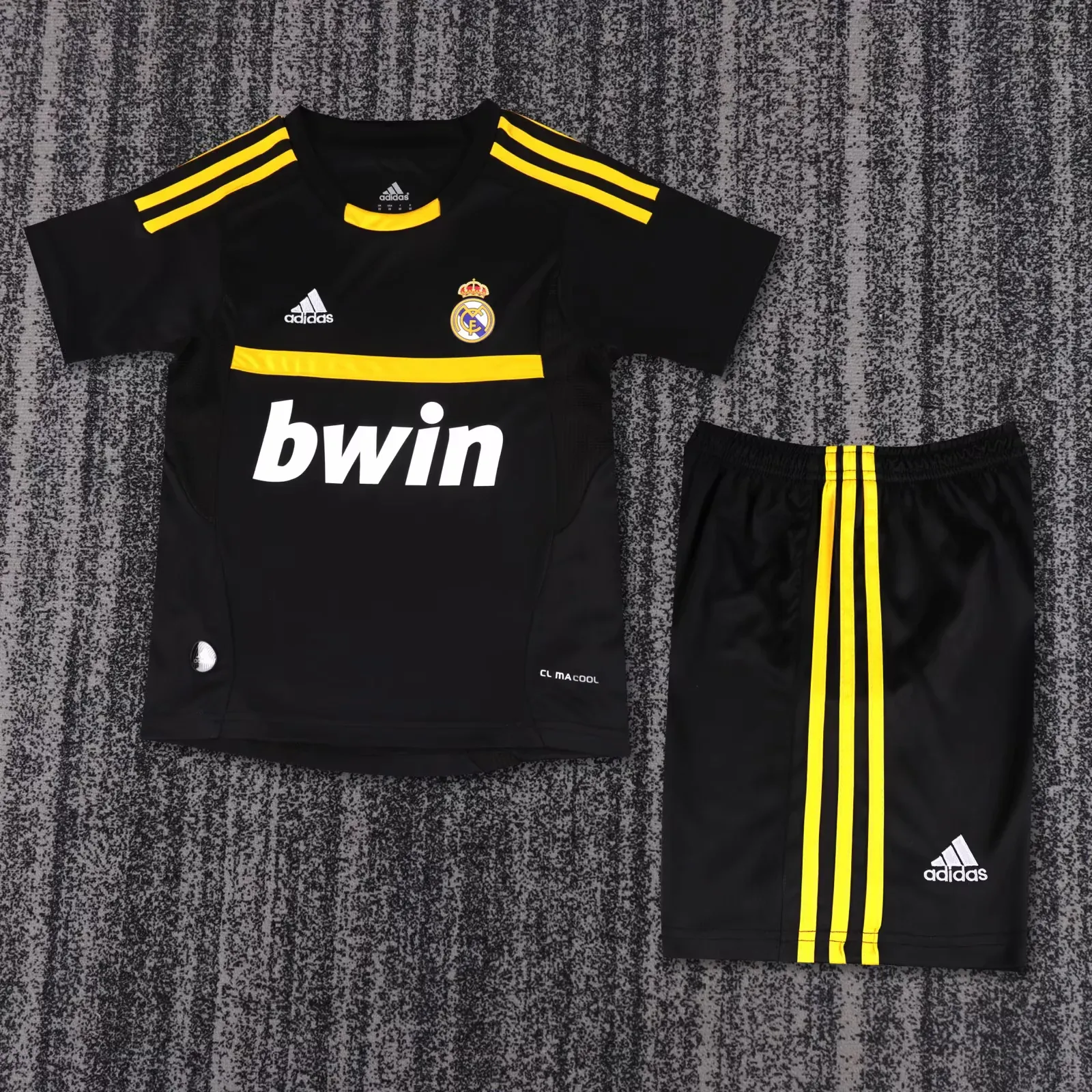 Kids Real Mαdrid 11/12 Goalkeeper Black Kit 16-28