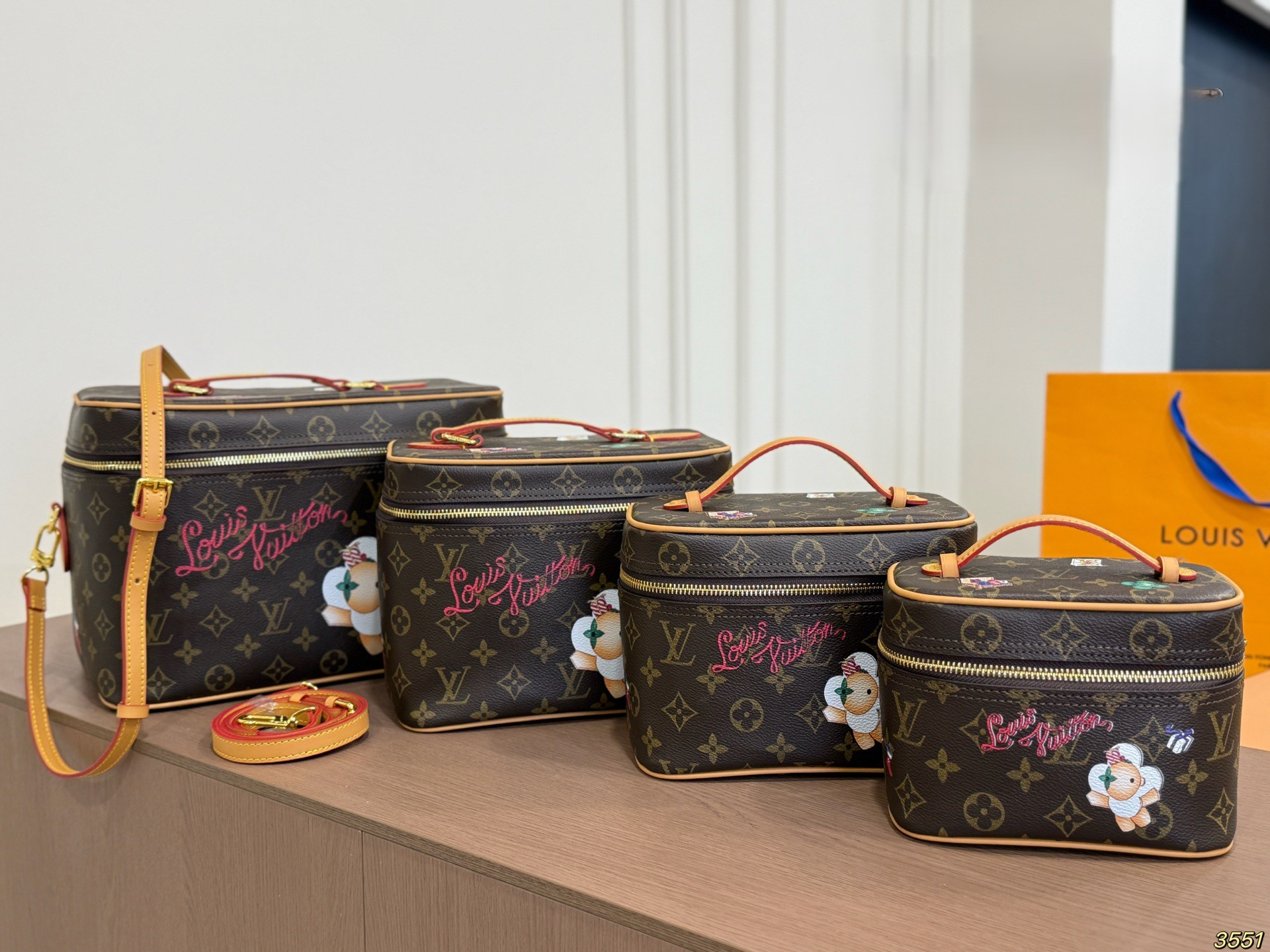 Louis Vuitton Monogram Canvas Vivienne Holiday Pink Handwritten Nice Vanity Case Shoulder Top Handle Bag - KAIROO