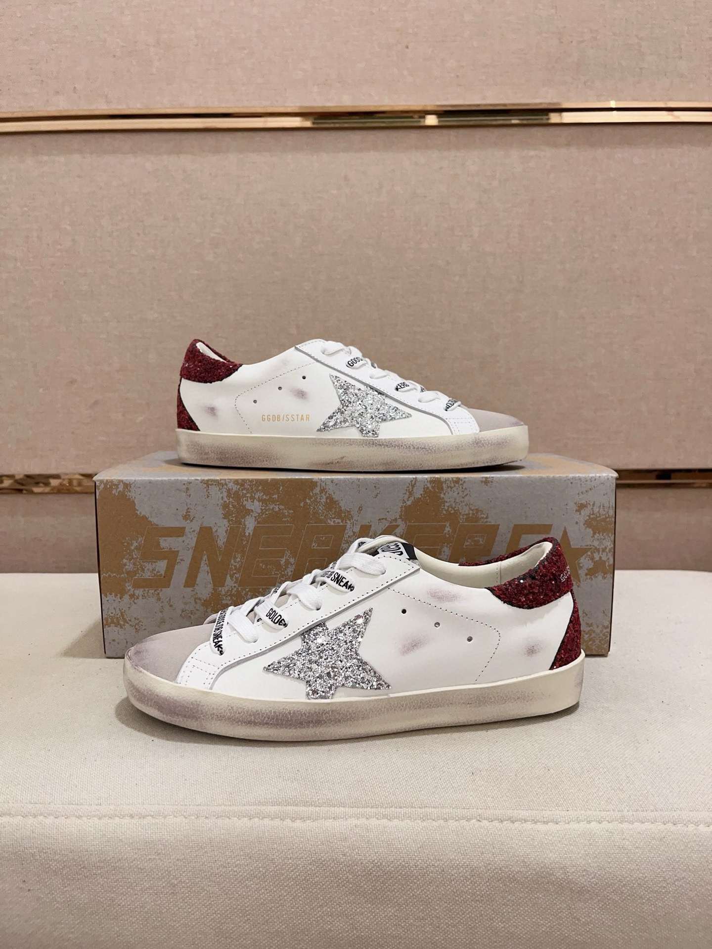 Golden Goose Unisex Super-Star Sneakers