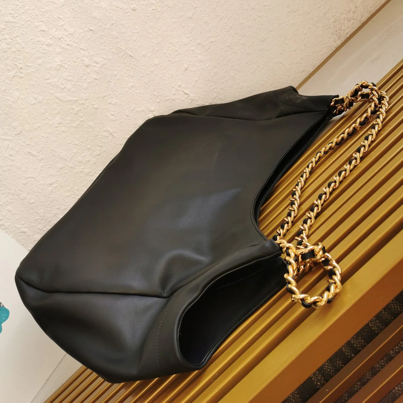 Prada CHAIN TOTE 39 SOFT BLACK CALFSKIN