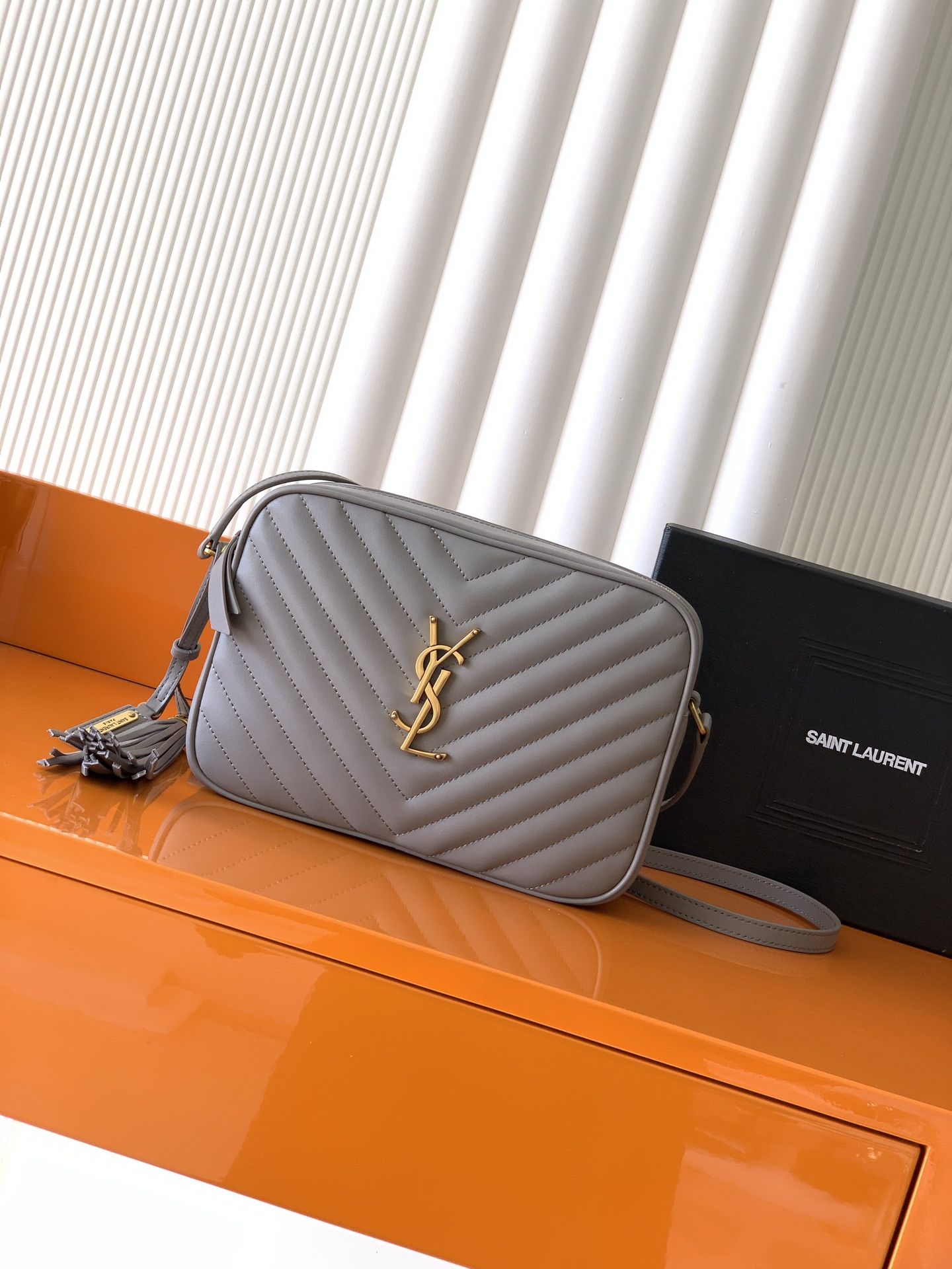 YSL Saint Laurent Lou Camera Bag in Quilted leather-Grey