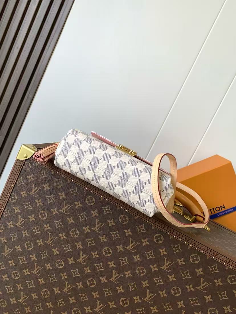 Louis Vuitton Croissette handbag