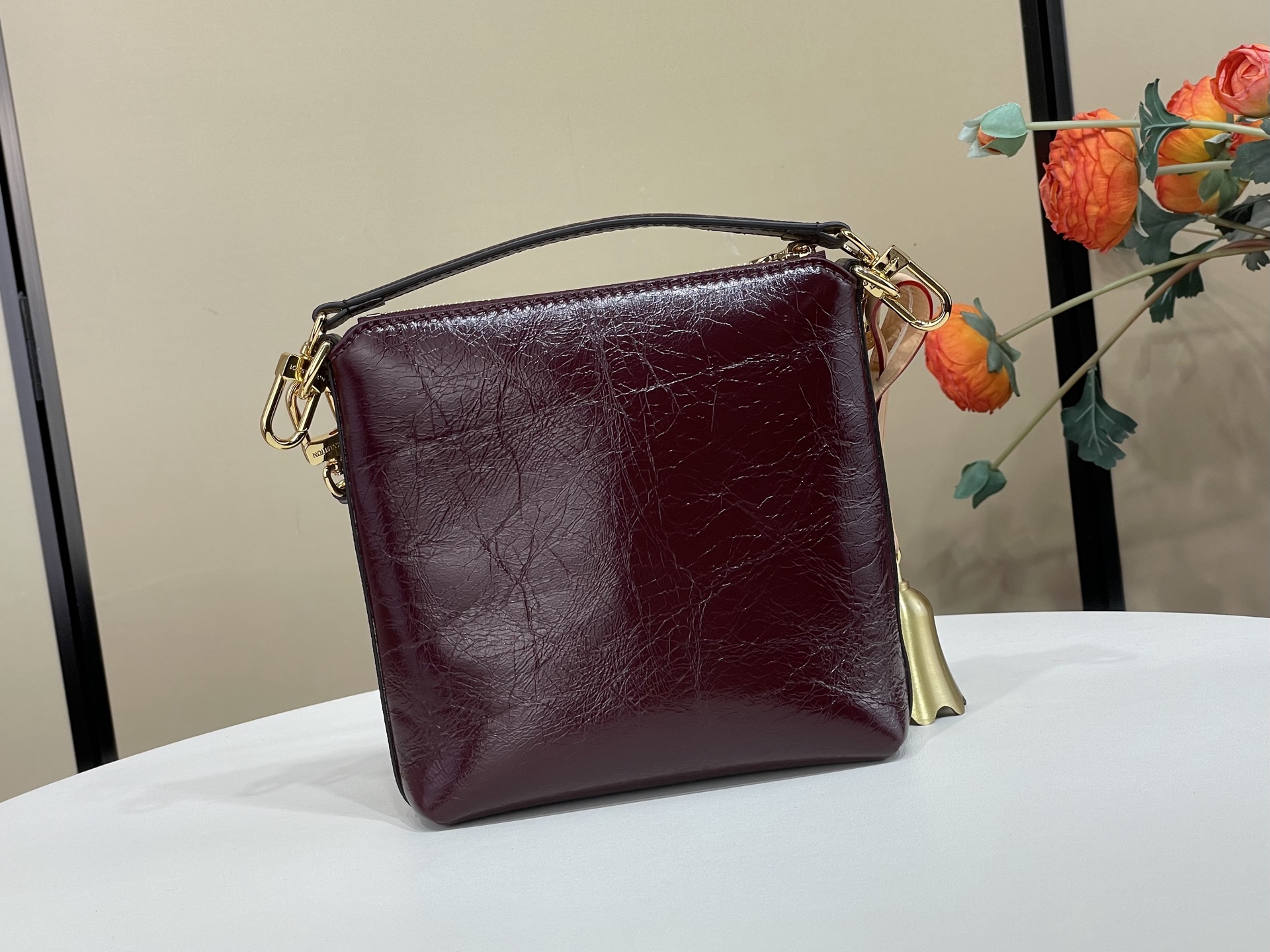 Louis Vuitton batch Mimi Multipass handbag in red oil wax leather M29010