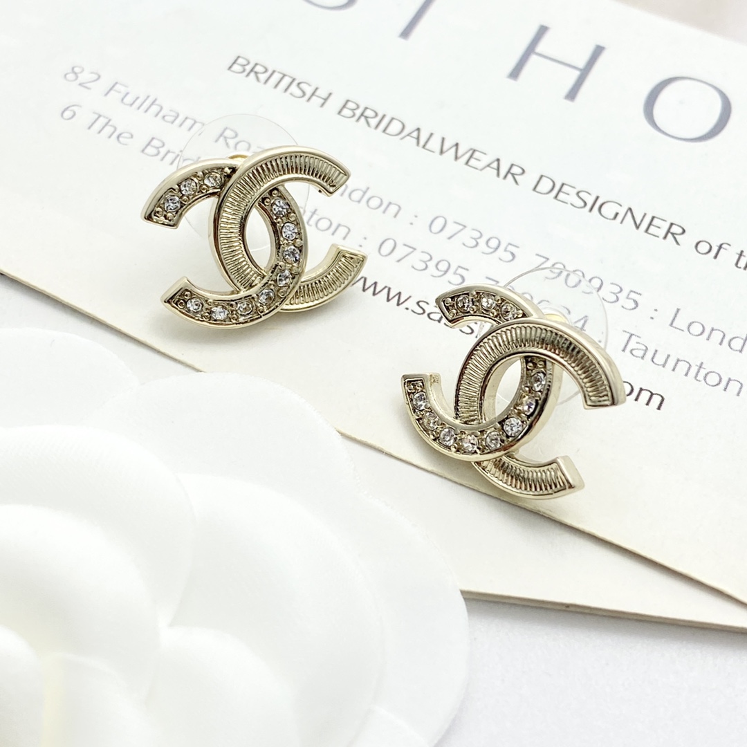 Chanel Fashion Earrings