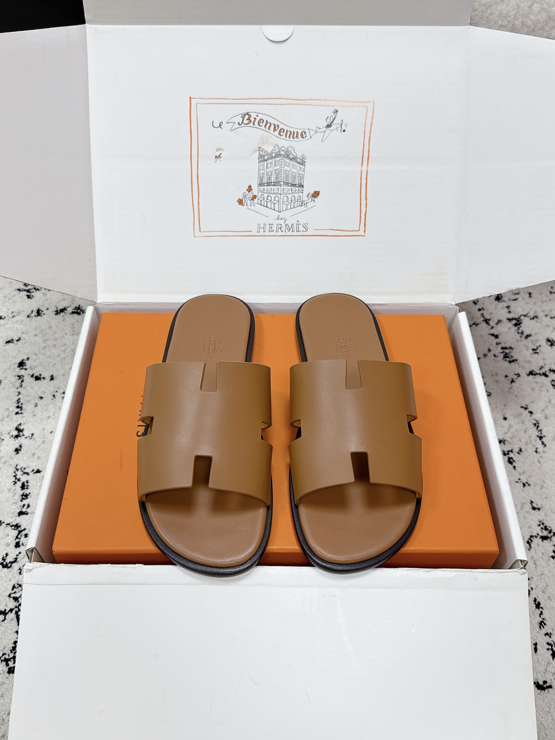 Hermes Men's leather sandal