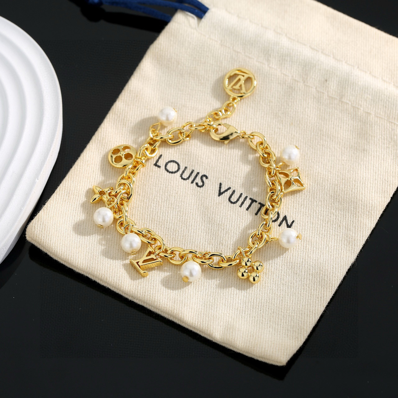 LV Women's fashion bracelet