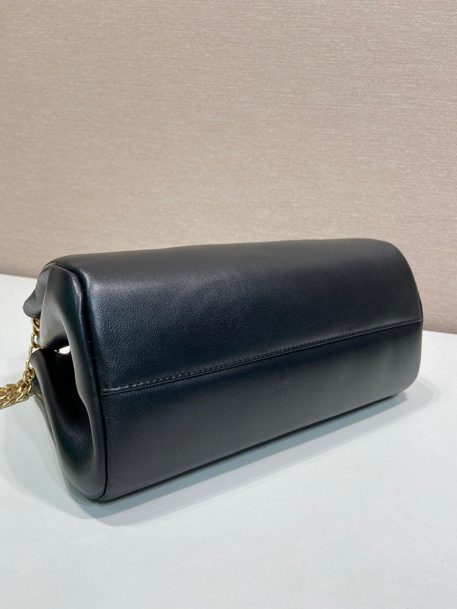 Prada  Tumulte bag 24 black leather 280838