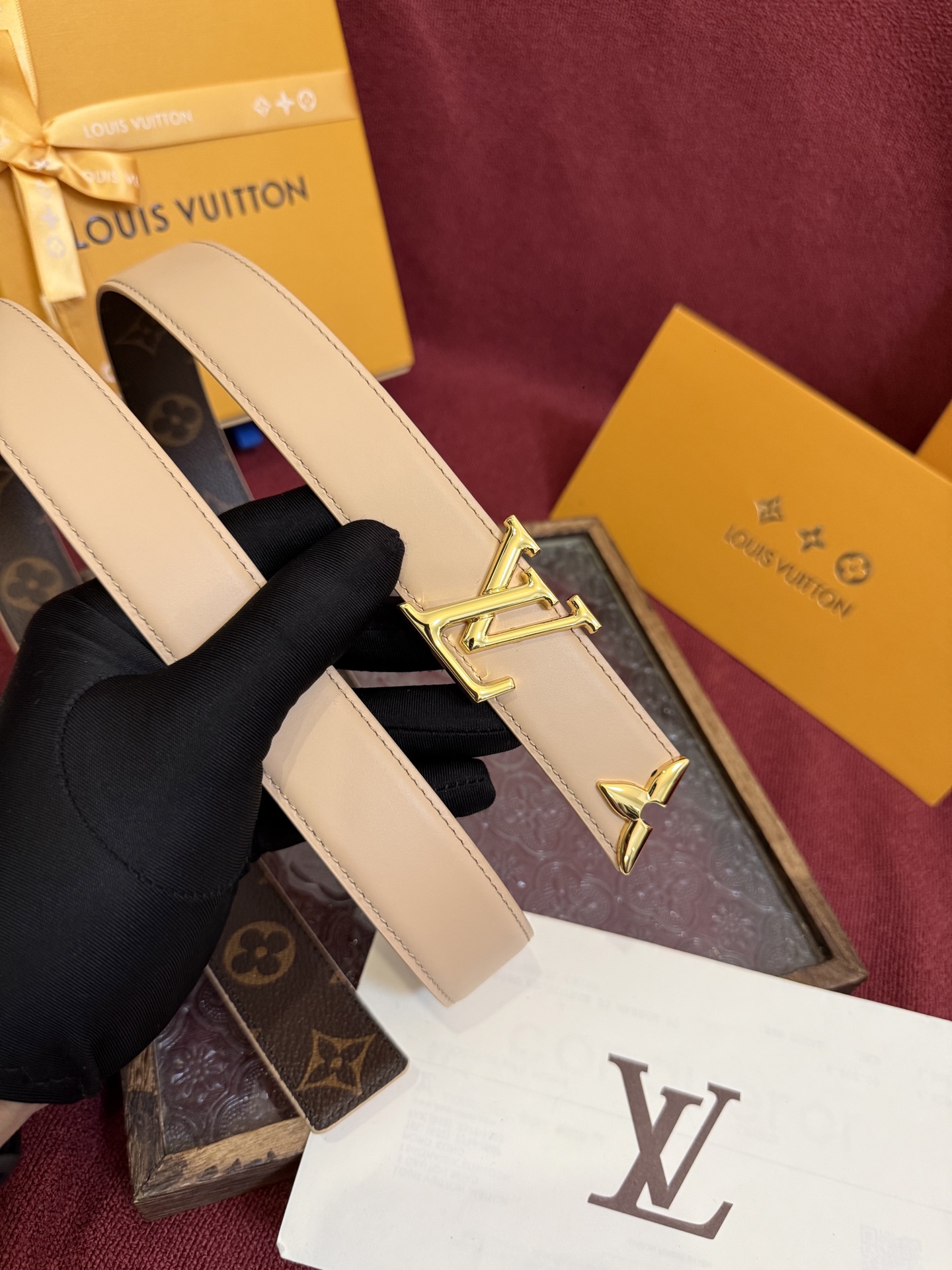 LV Pretty LV 30mm Reversible Belt