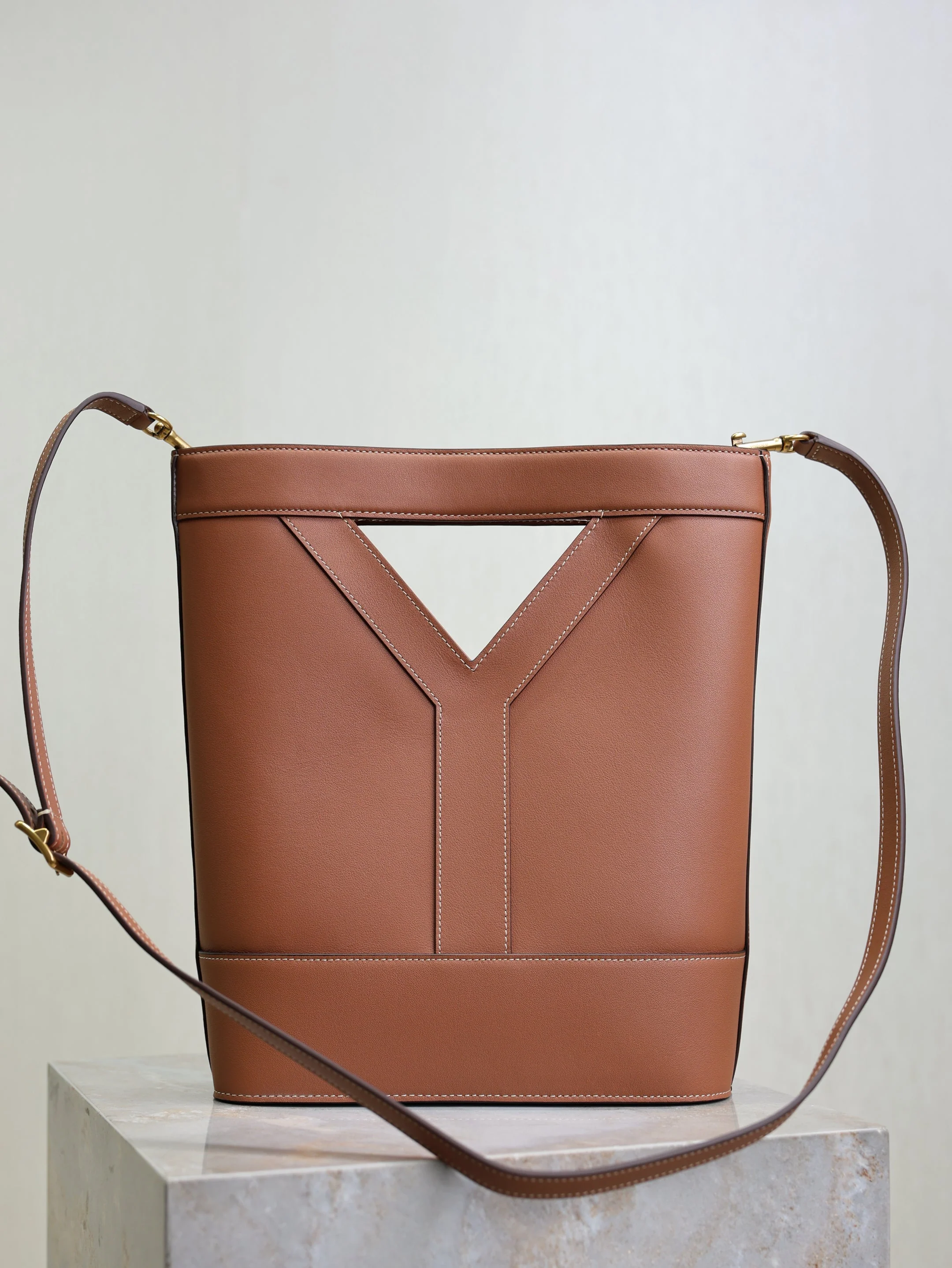 Saint Laurent YSL Small Bucket 23cm Caramel Leather
