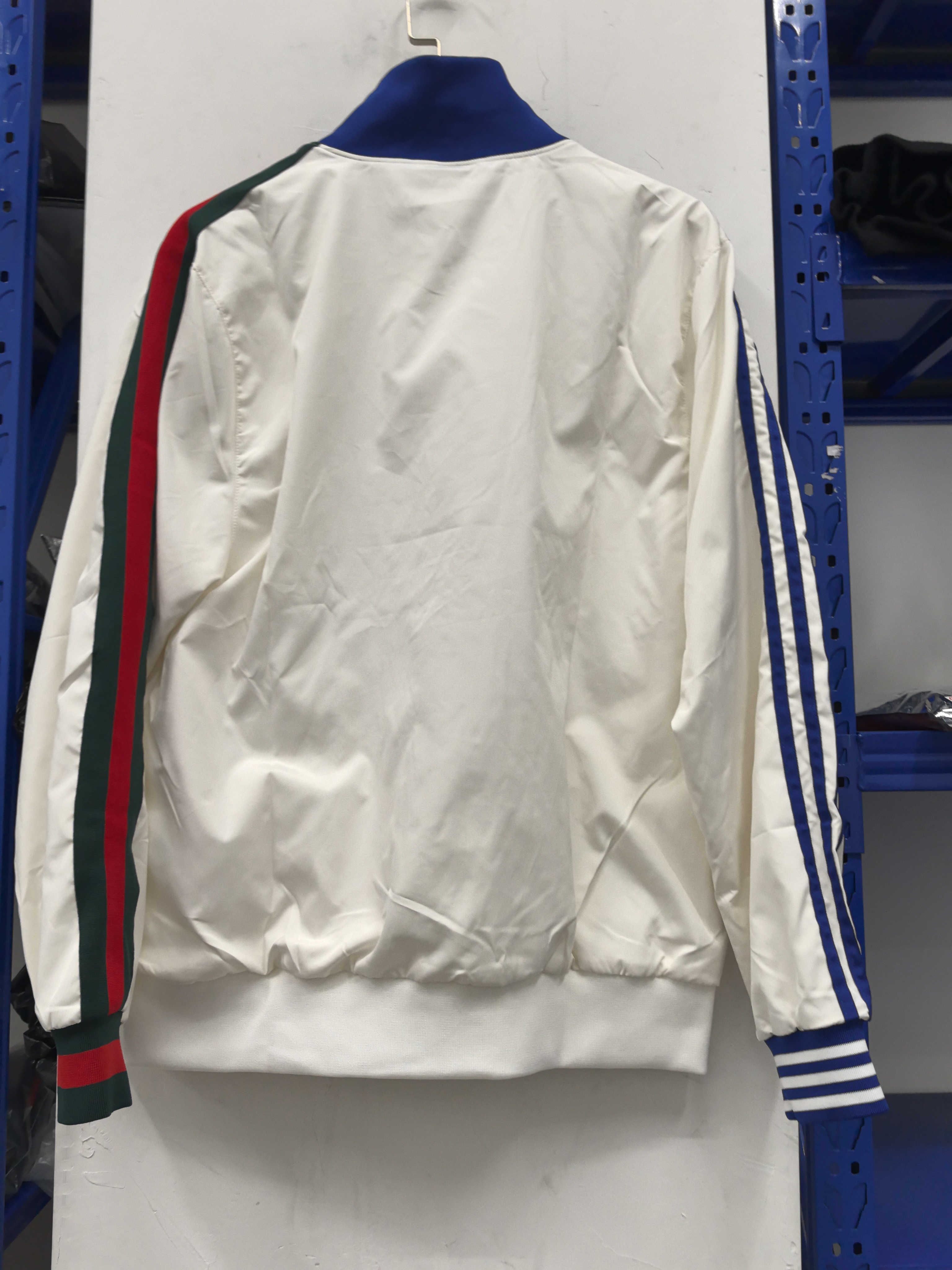 Ad Windbreaker