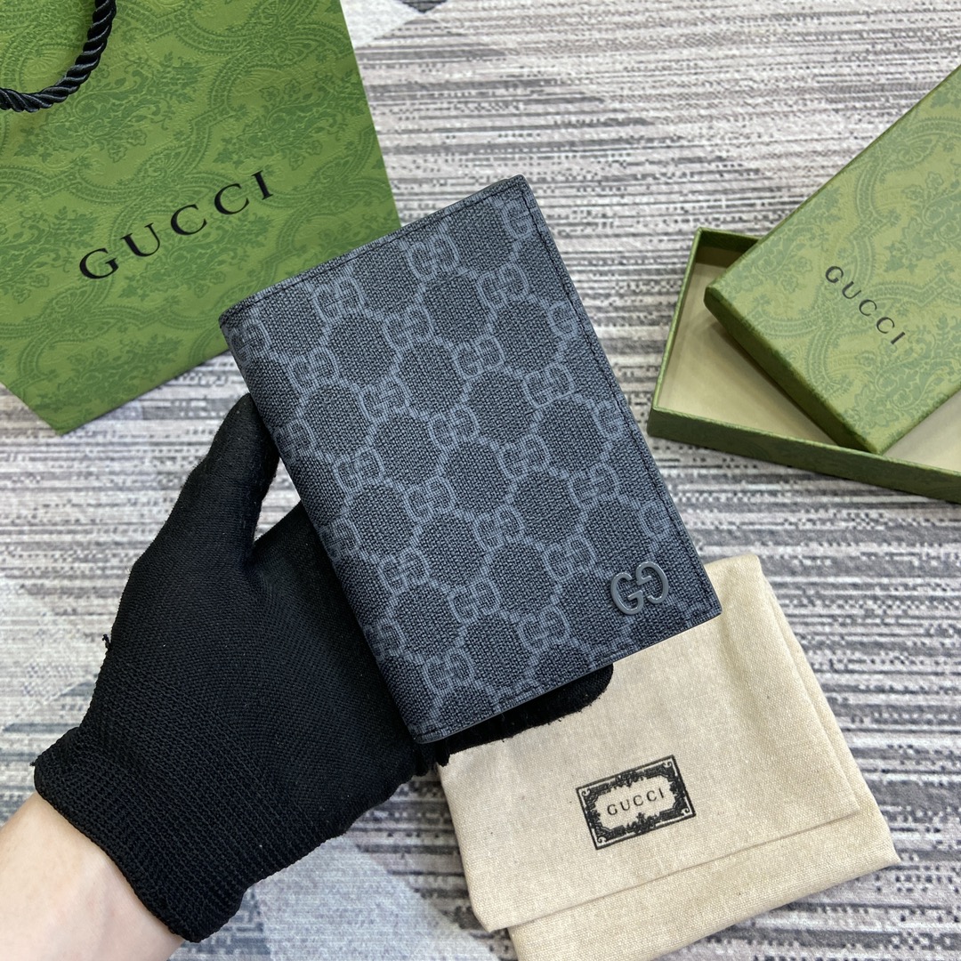Gucci Grey interior GG passport case795229
