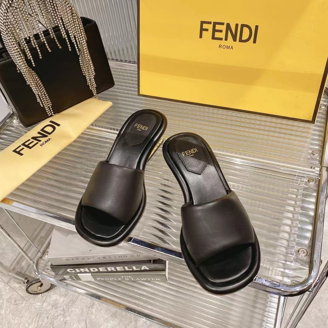 Fendi Women's leather Heeled Mules