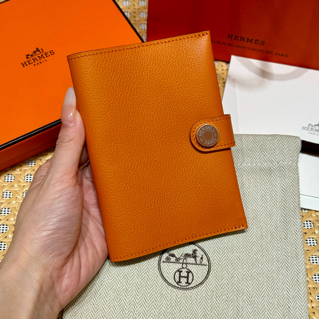 Hermes Orange Evercolor R.M.S Passport Holder