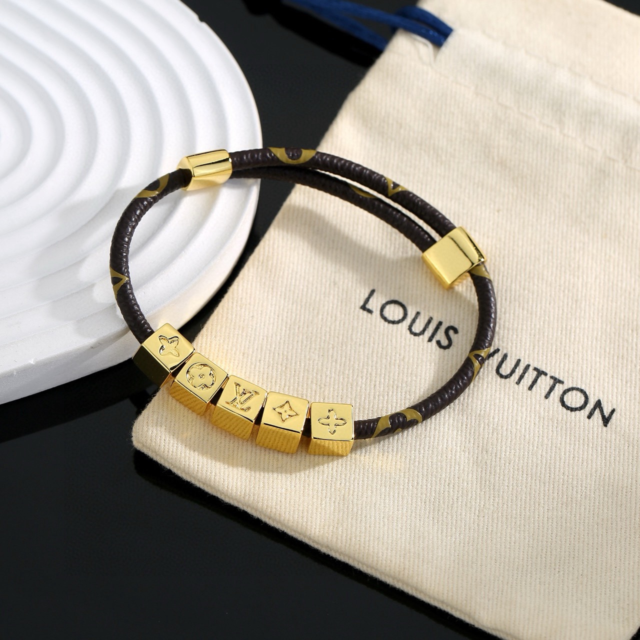 LV Women's fashion bracelet