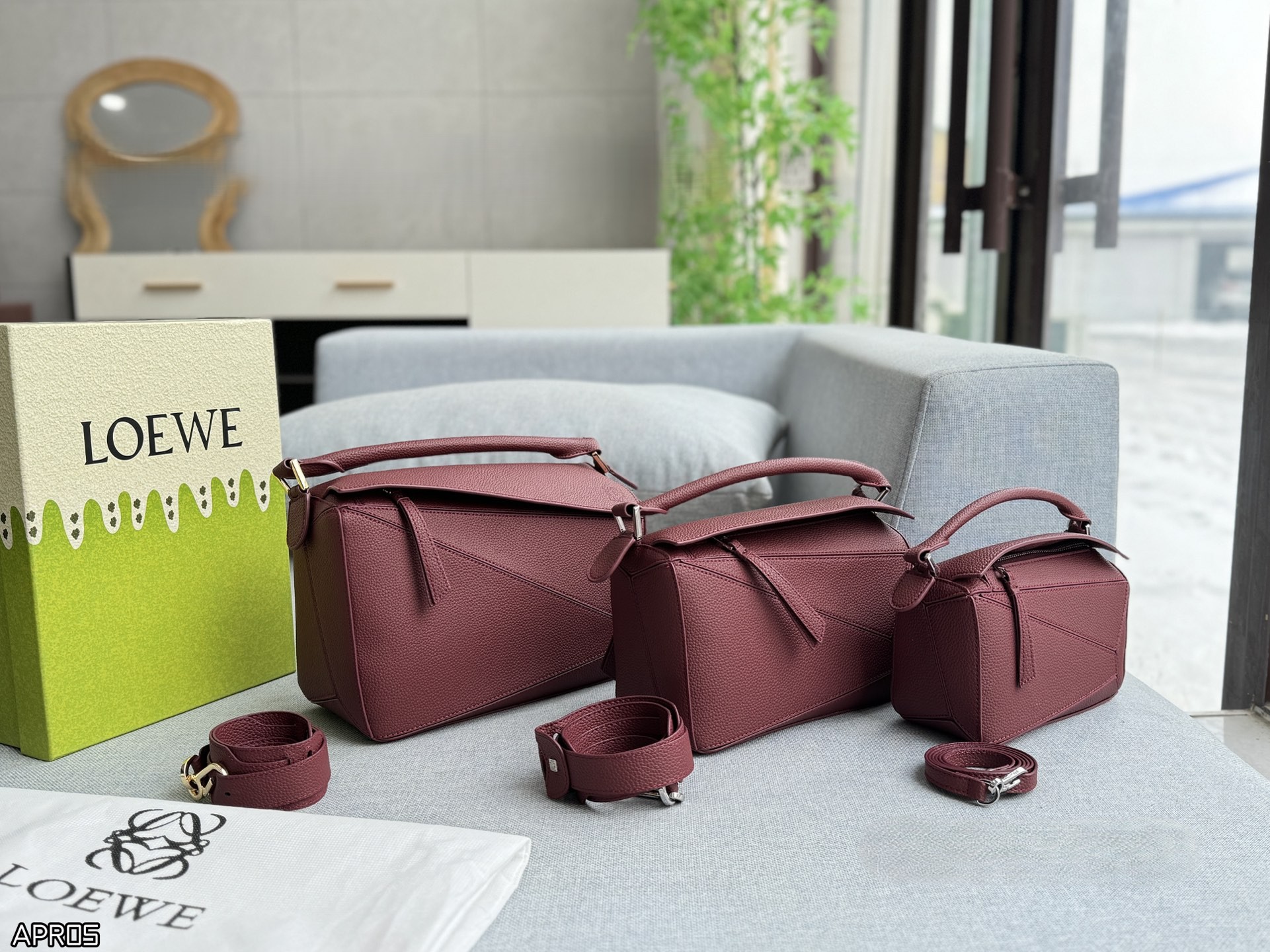 Loewe Puzzle 18/24/29CM Red Tone Cuboid Edge Grained Calfskin Leather Top Handle Shoulder Bag - KAIROO