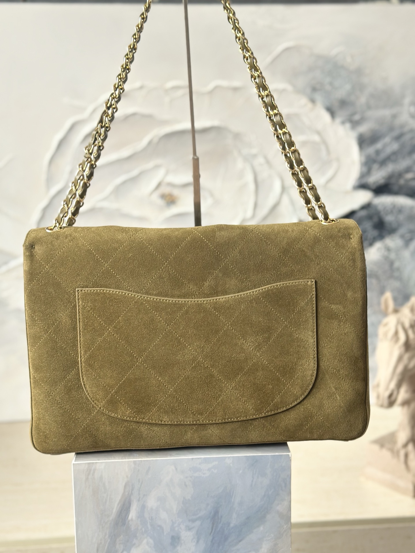 CHANEL 2026 Dark green Maxi Flap bag in Suede Calfskin AS6234