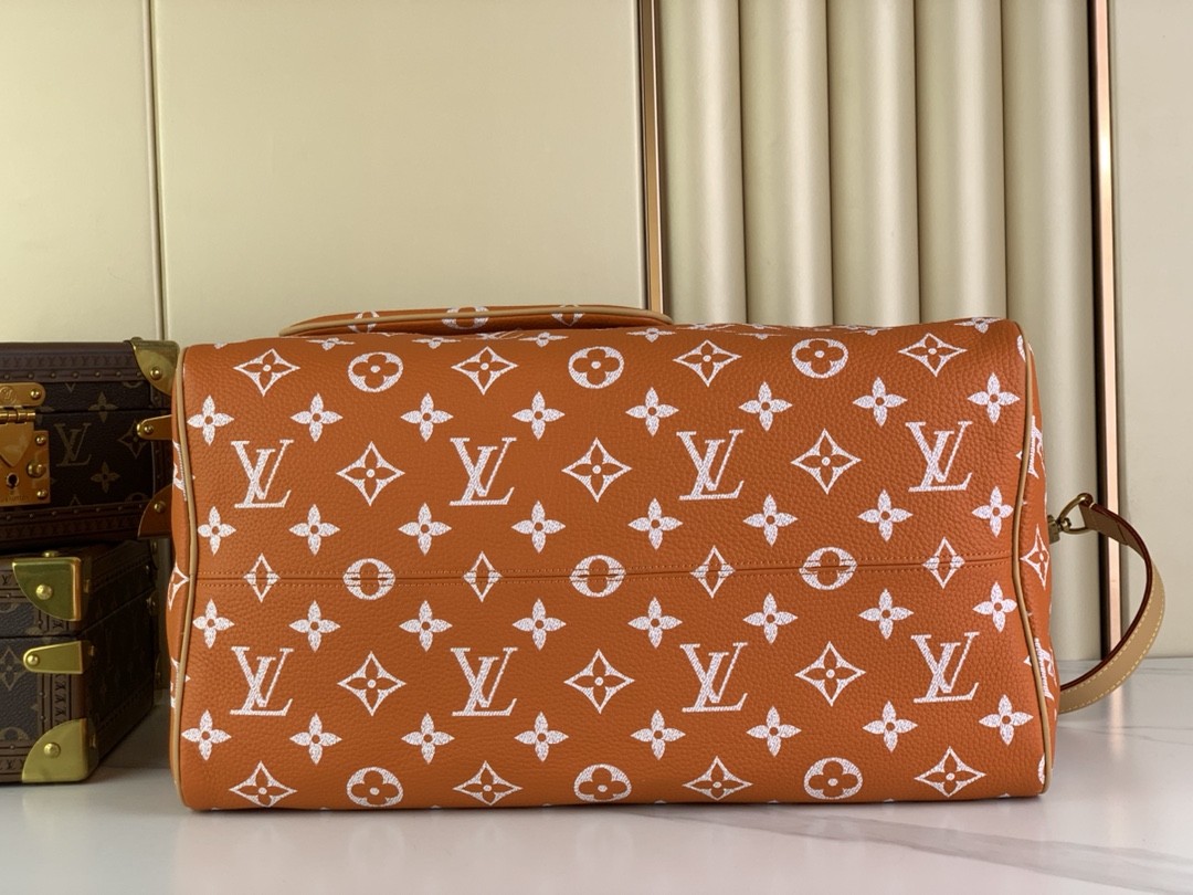 Louis Vuitton Speedy P9 Bandouliere 40 Monogram Leather Travel Bag