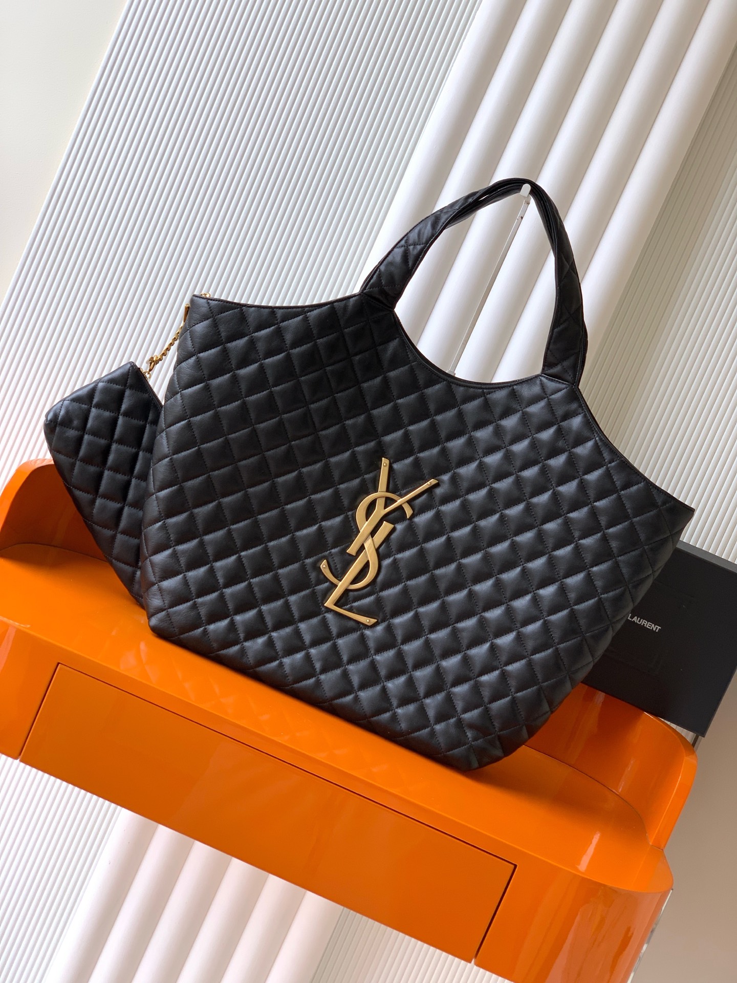 Saint Laurent Black Quilted Nappa Maxi Icare Shopping Bag 698651