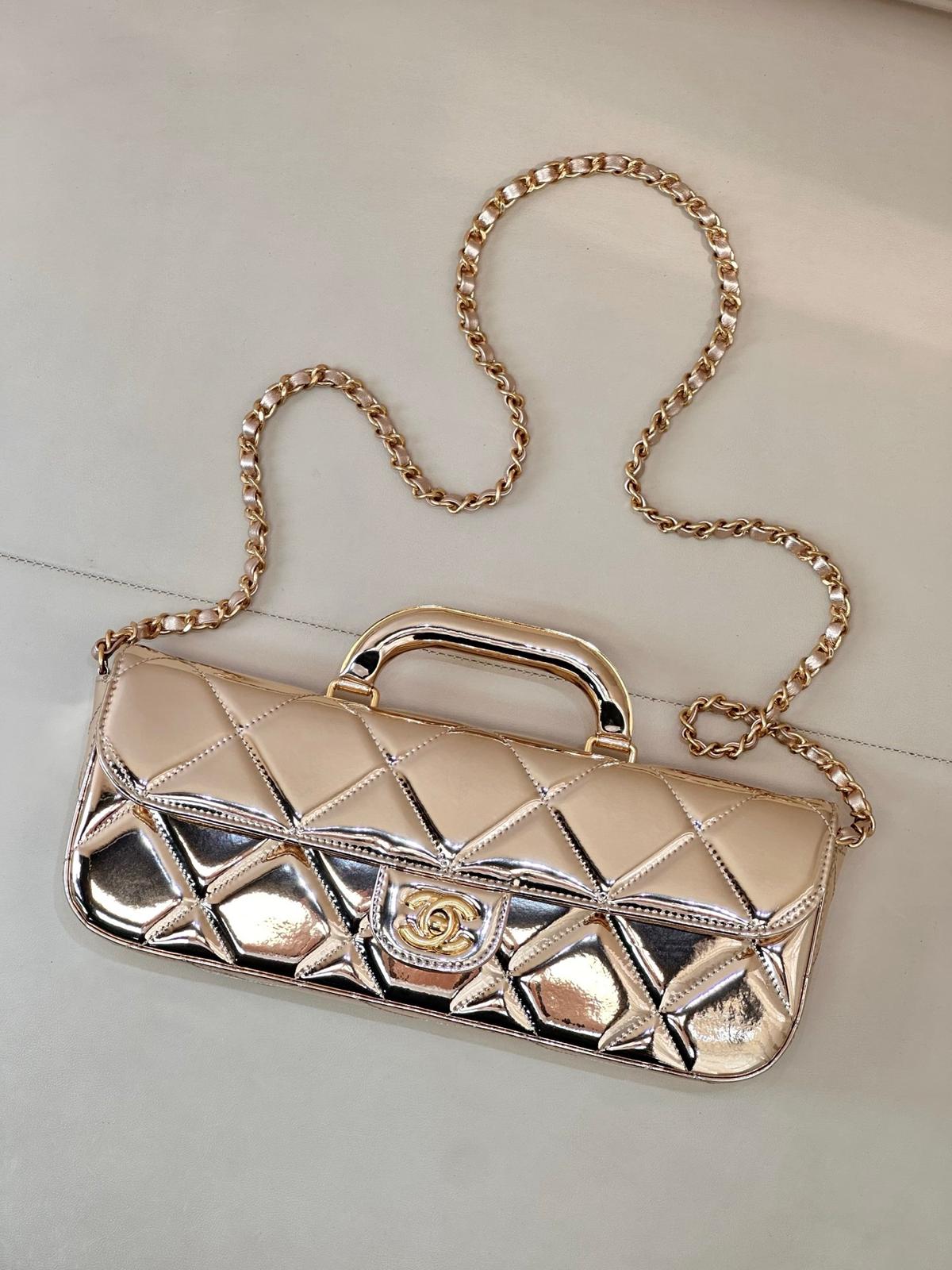 CHANEL Baguette handbag