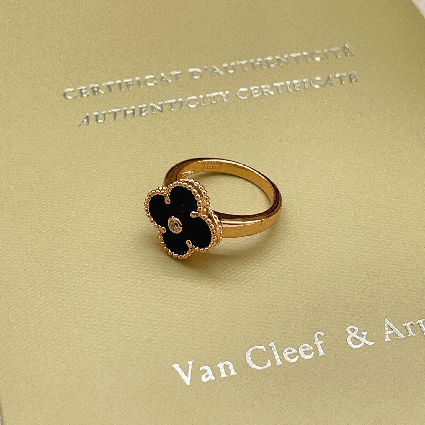 Van Cleef Fashion Ring