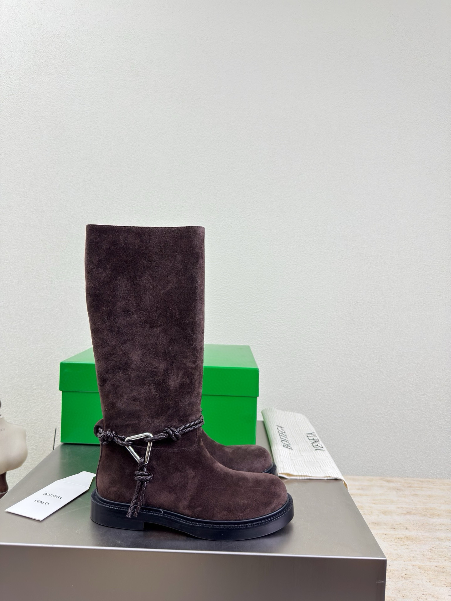 Bottega James Medium Boot Brown Suede