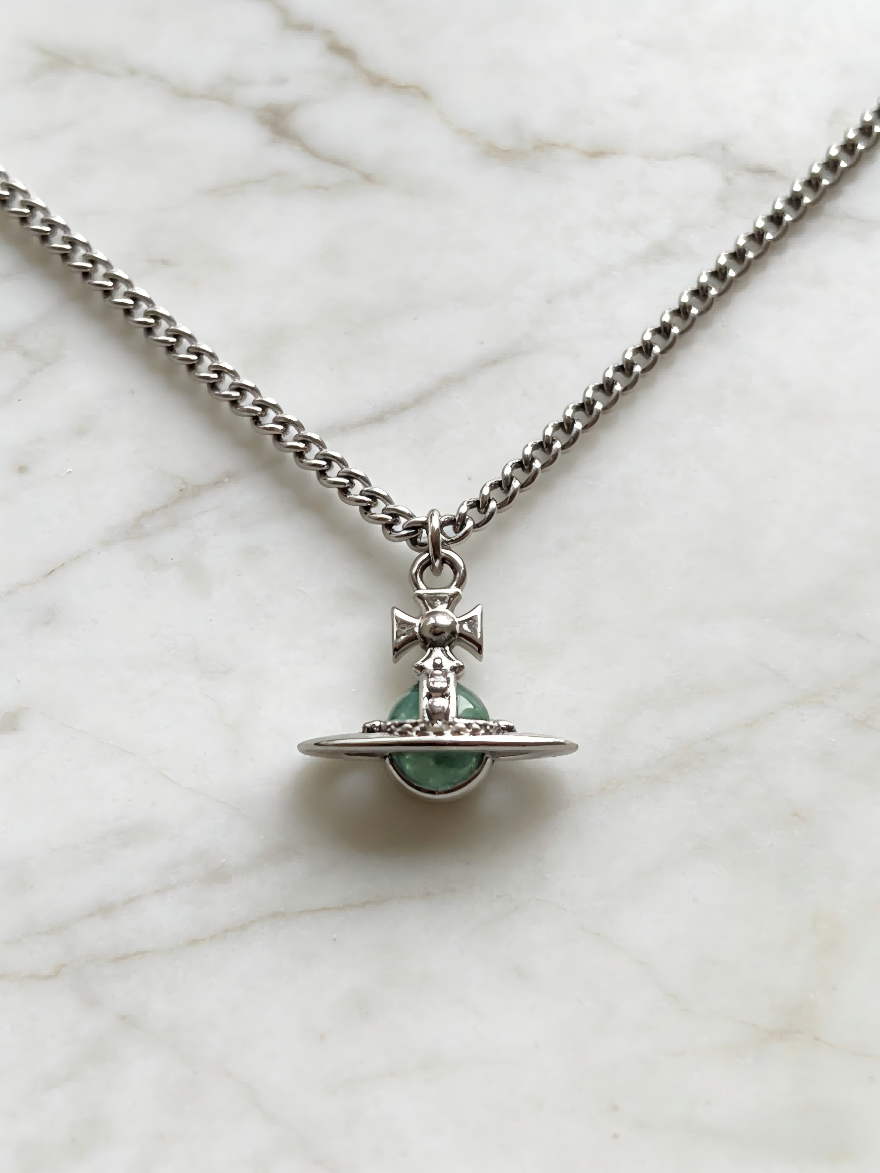 Dainty Silver Saturn Pendant Necklace – Sparkling Green Accent Jewelry Gift for Her