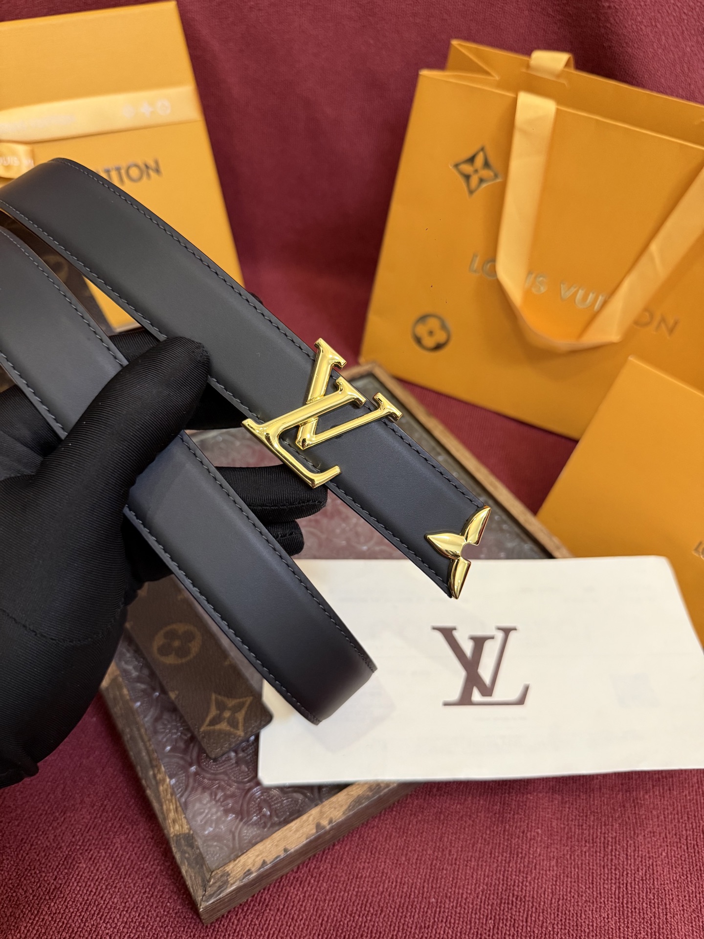 LV Pretty LV 30mm Reversible Belt