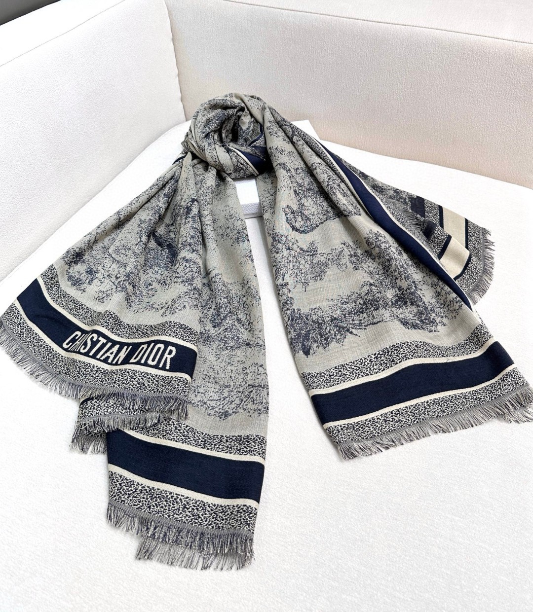 Dior Classic Oblique Silk and cashmere shawl